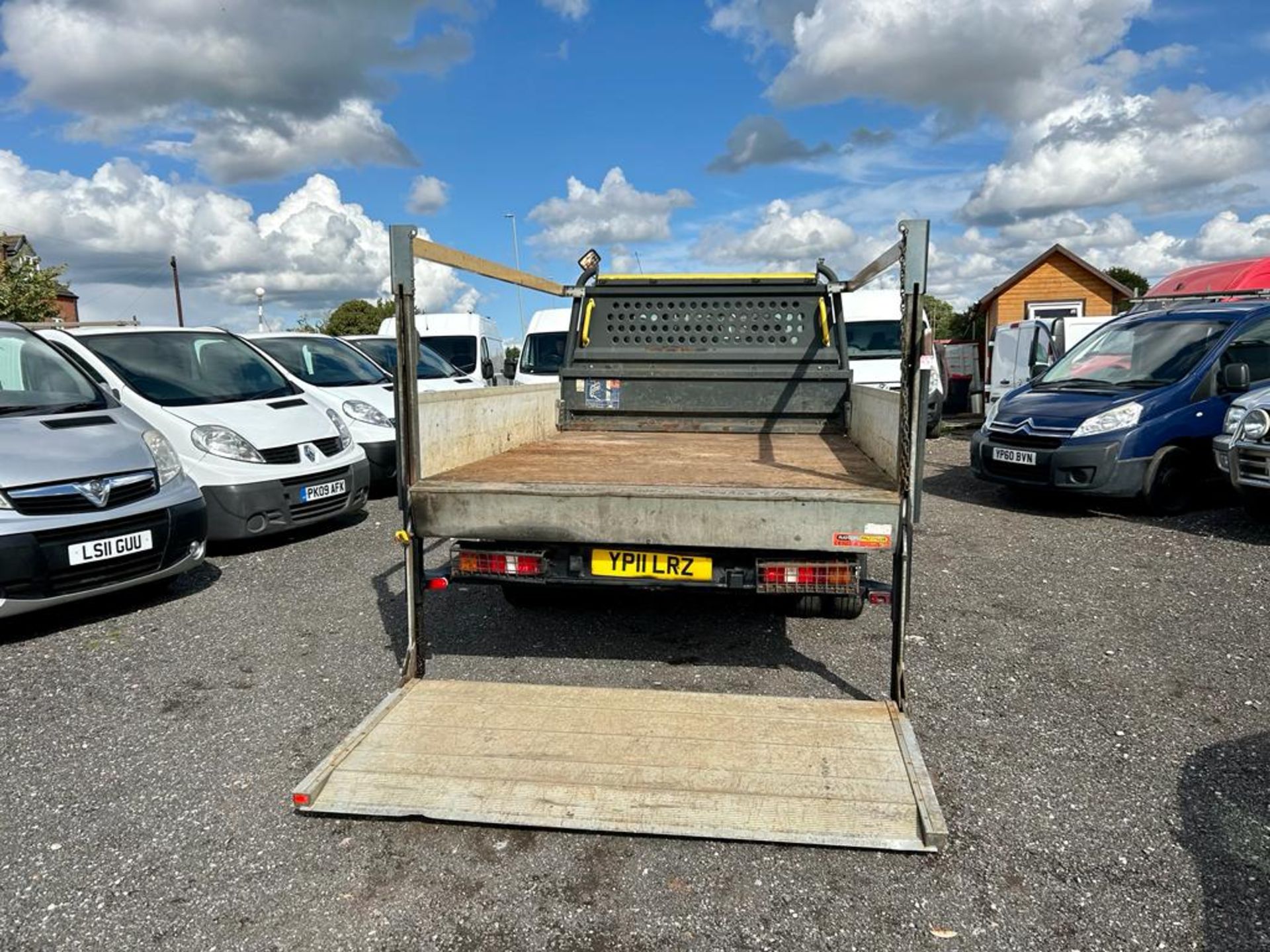 2011 FORD TRANSIT 100 T350L D/C RWD WHITE CHASSIS CAB DROPSIDE TAIL LIFT *NO VAT* - Image 6 of 14