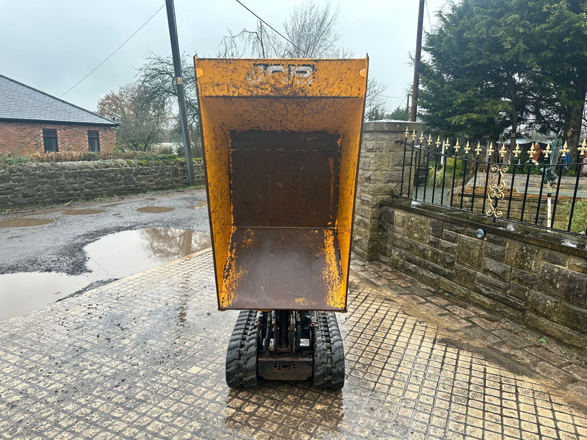 2022 JCB HTD-5 DIESEL TRACKED PEDESTRIAN HIGH TIP DUMPER WITH STEP *PLUS VAT* - Image 5 of 16