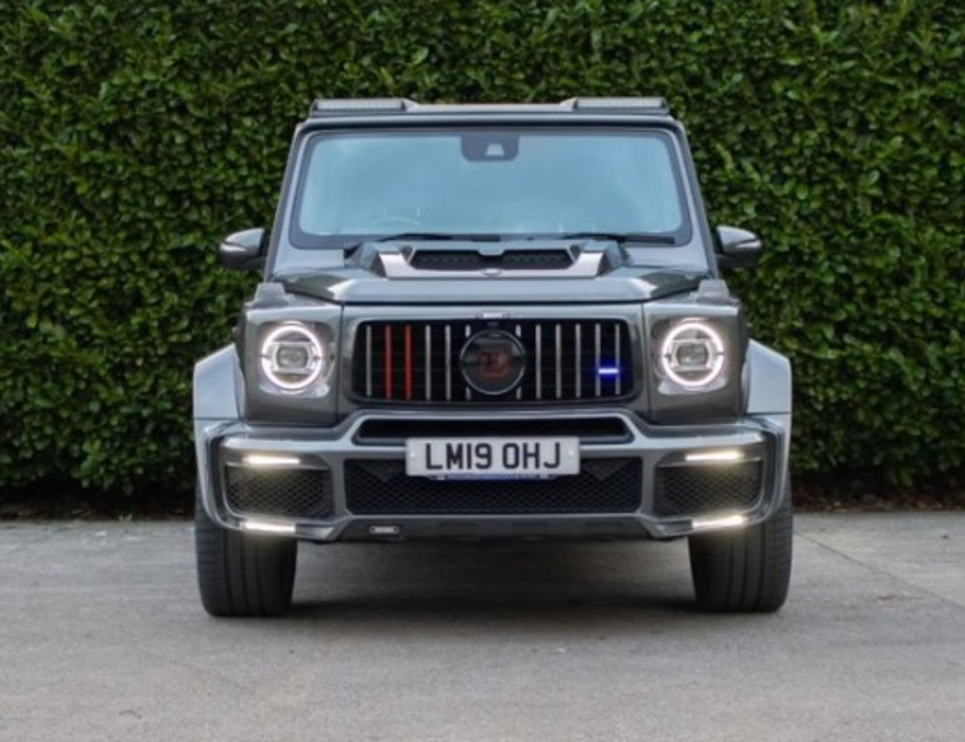 MERCEDES G63 BRABUS WIDE-STAR 800 STYLING GREY WITH BLACK LEATHER INTERIOR - Image 6 of 27