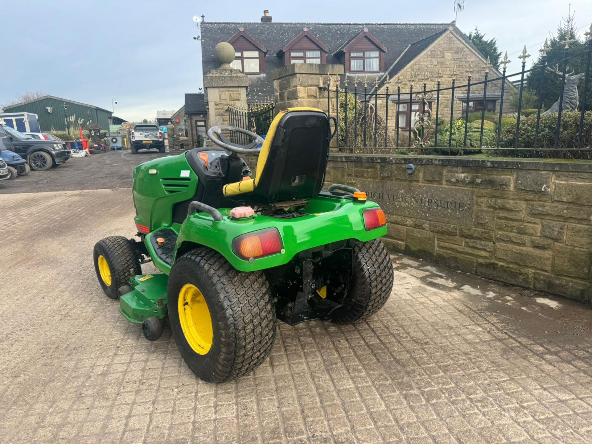 JOHN DEERE X740 RIDE ON LAWN MOWER *PLUS VAT* - Image 13 of 19