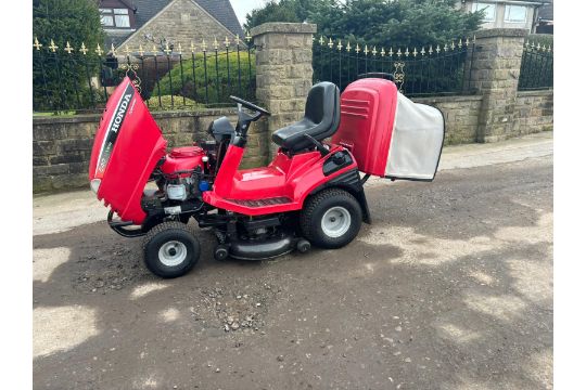 HONDA 2417 RIDE ON MOWER WITH REAR COLLECTOR *PLUS VAT* - Image 11 of 12