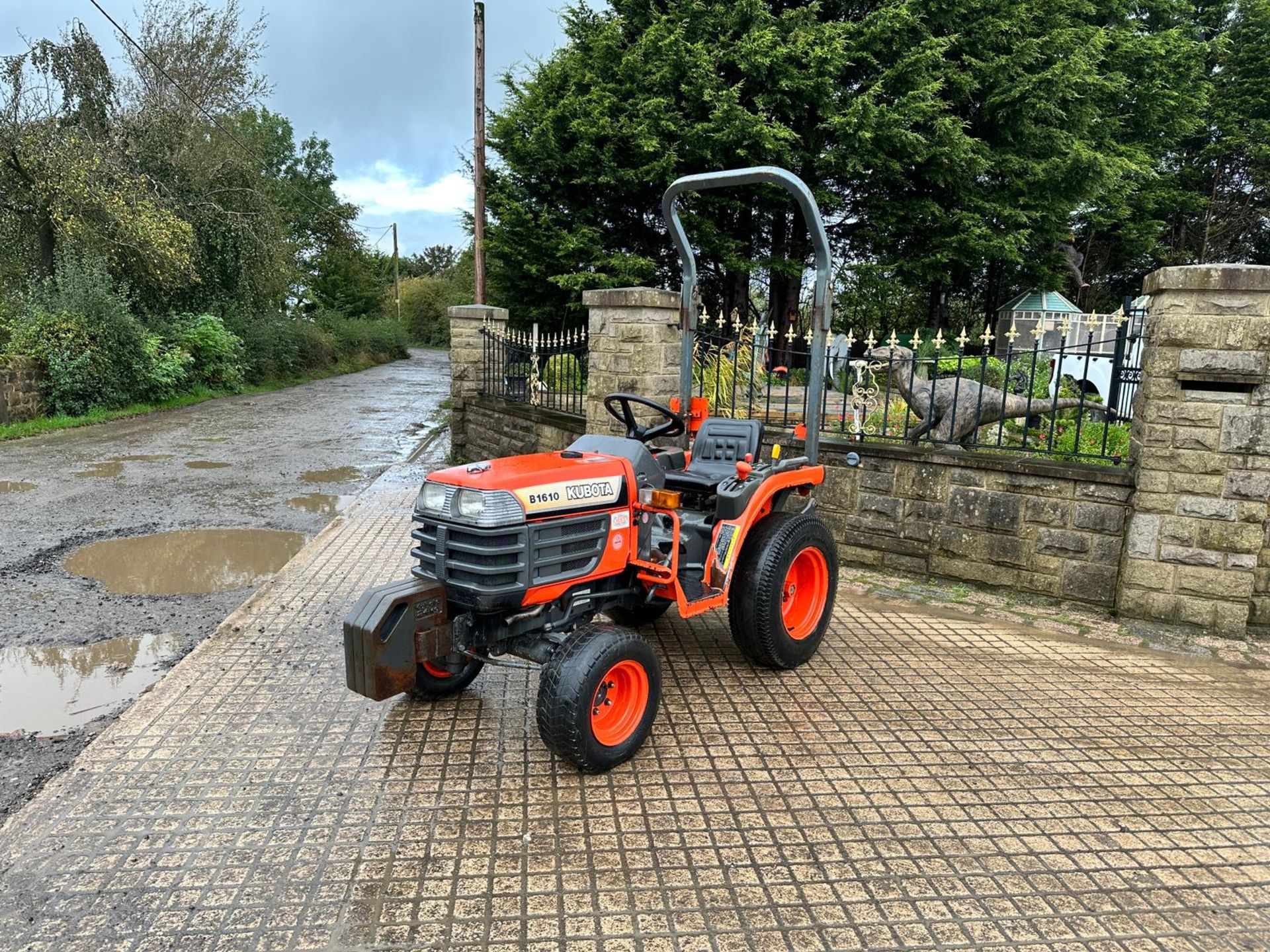 KUBOTA B1610 16HP 4WD COMPACT TRACTOR *PLUS VAT* - Image 2 of 17