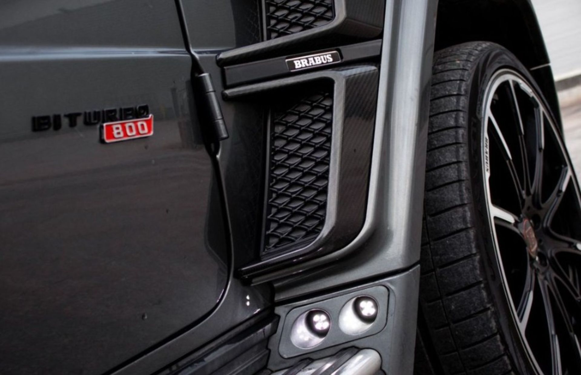 MERCEDES G63 BRABUS WIDE-STAR 800 STYLING GREY WITH BLACK LEATHER INTERIOR - Image 11 of 27