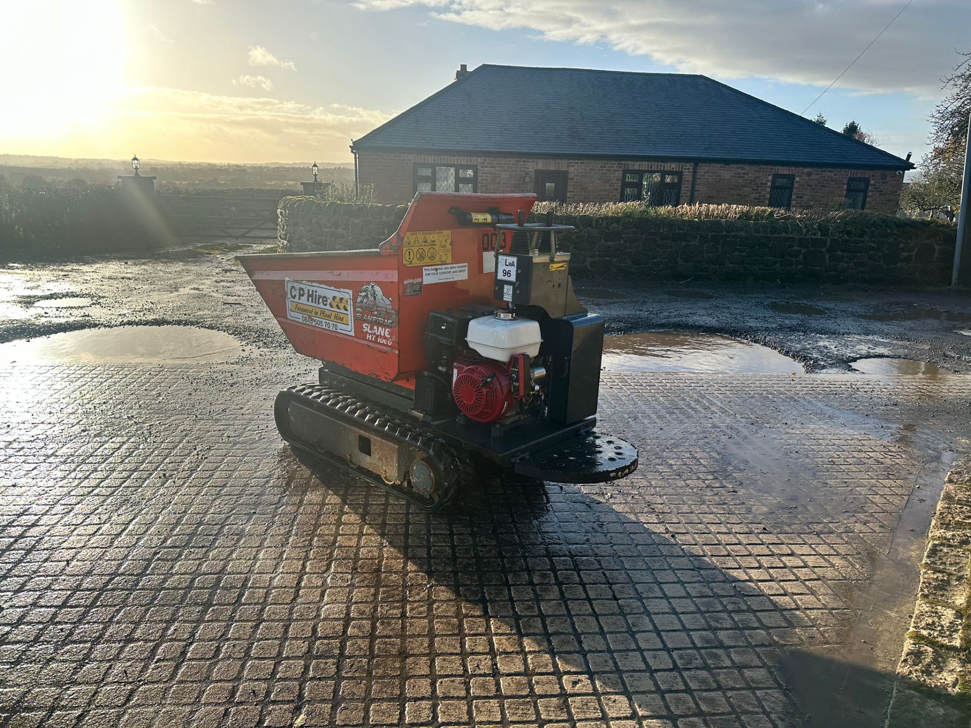 2017 SLANETRAC HT1000 1 TON HIGH TIP TRACKED DUMPER *PLUS VAT* - Image 8 of 16