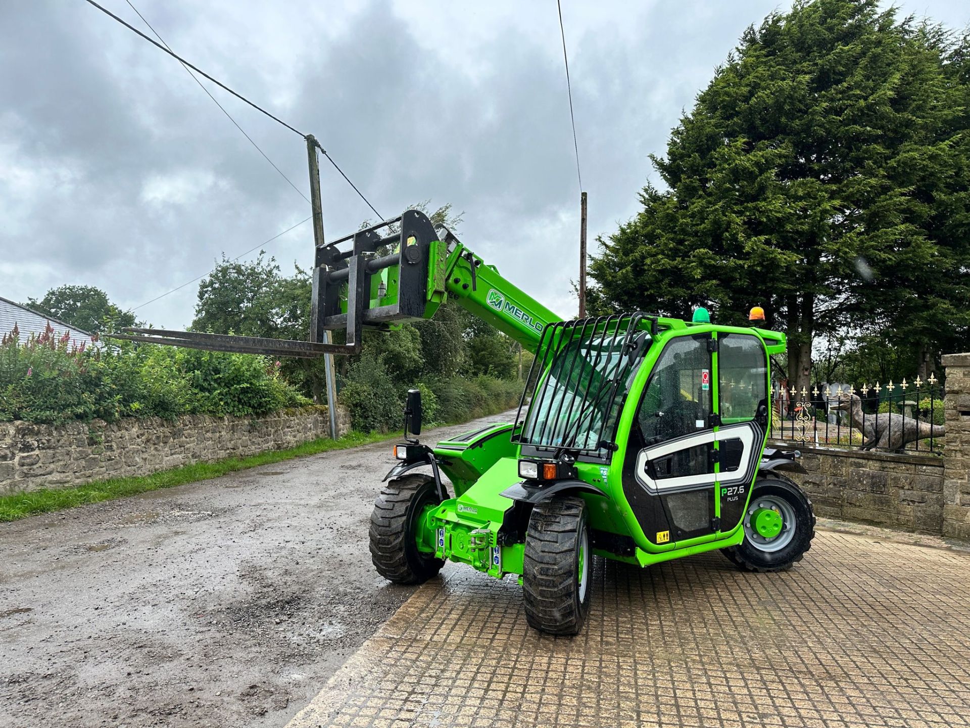 2022 MERLO P27.6 PLUS 4WD COMPACT TELESCOPIC TELEHANDLER *PLUS VAT* - Image 9 of 18