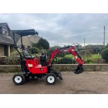 UNUSED HZC MINI WHEELED DIGGER EXCAVATOR *PLUS VAT*