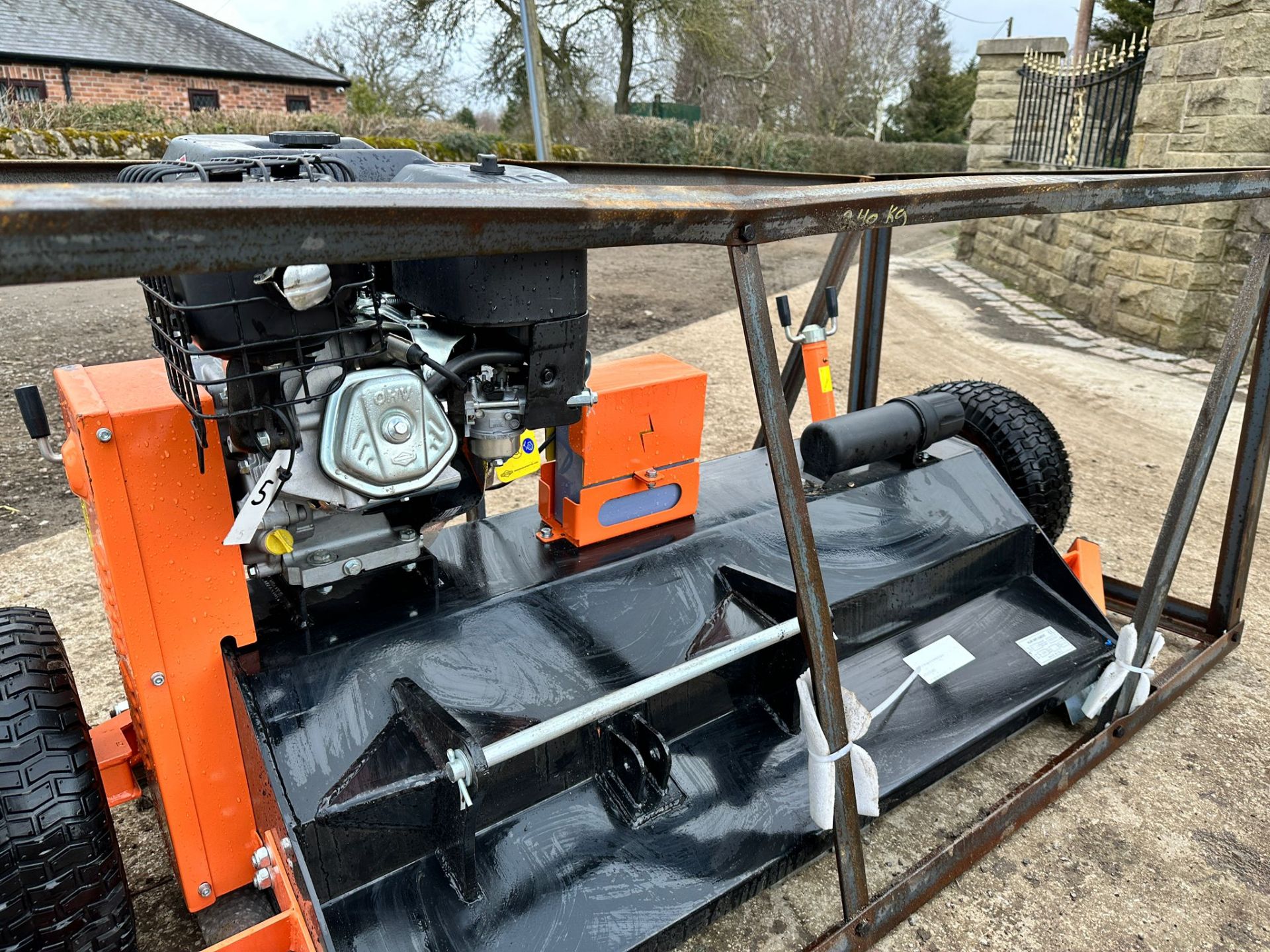 NEW/UNUSED HARDLIFE 1.2 METRE ATV FLAIL MOWER WITH BRIGGS AND STRATTON ENGINE *PLUS VAT* - Image 6 of 13