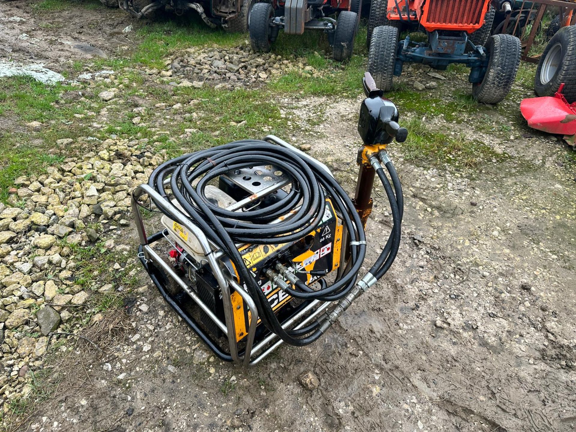 2016 JCB BEAVER HYDRAULIC POWER PACK WITH HOSES AND BREAKER *PLUS VAT* - Image 5 of 11