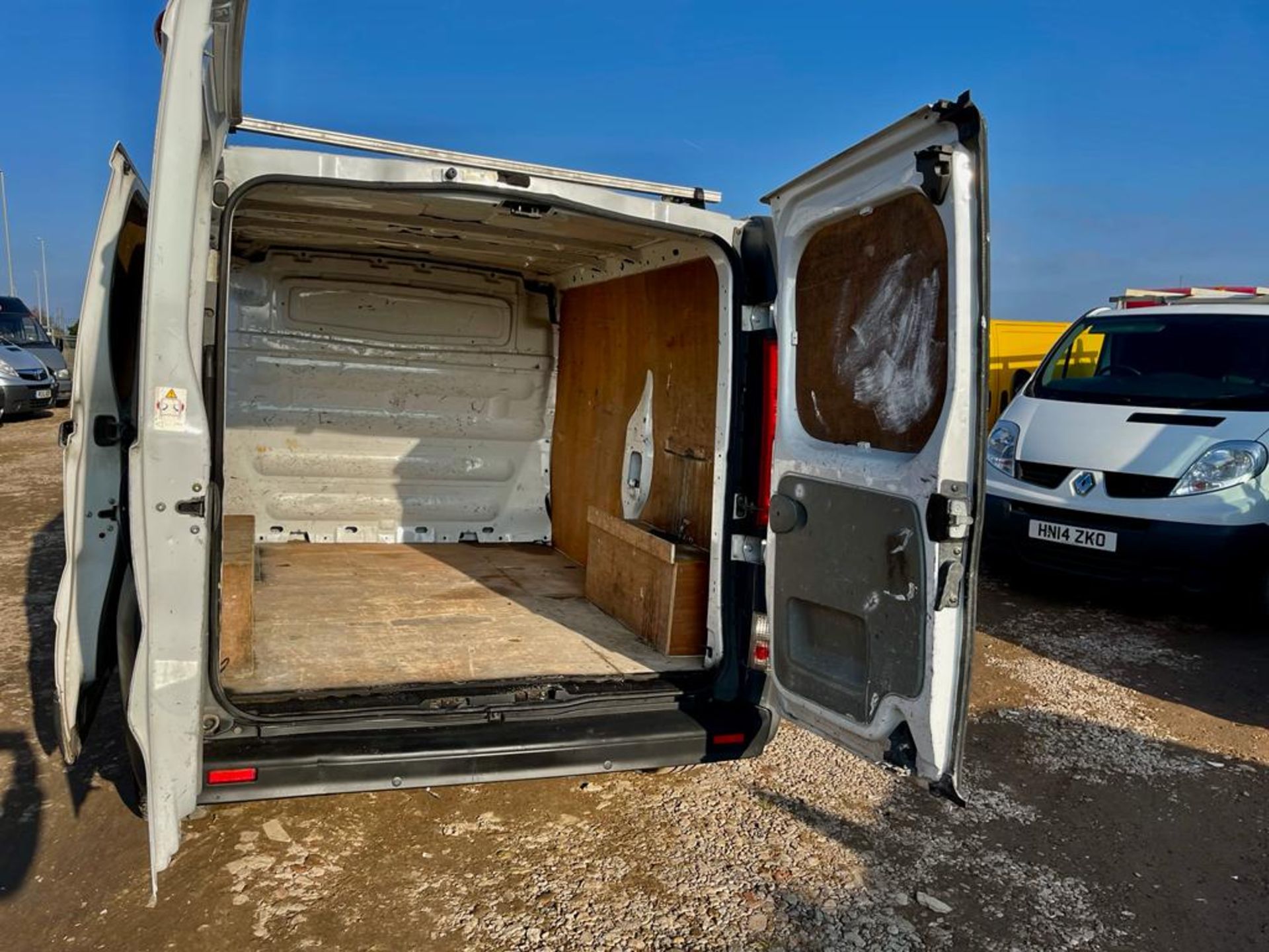 2014 RENAULT TRAFIC SL27 DCI WHITE PANEL VAN *NO VAT* - Image 9 of 16