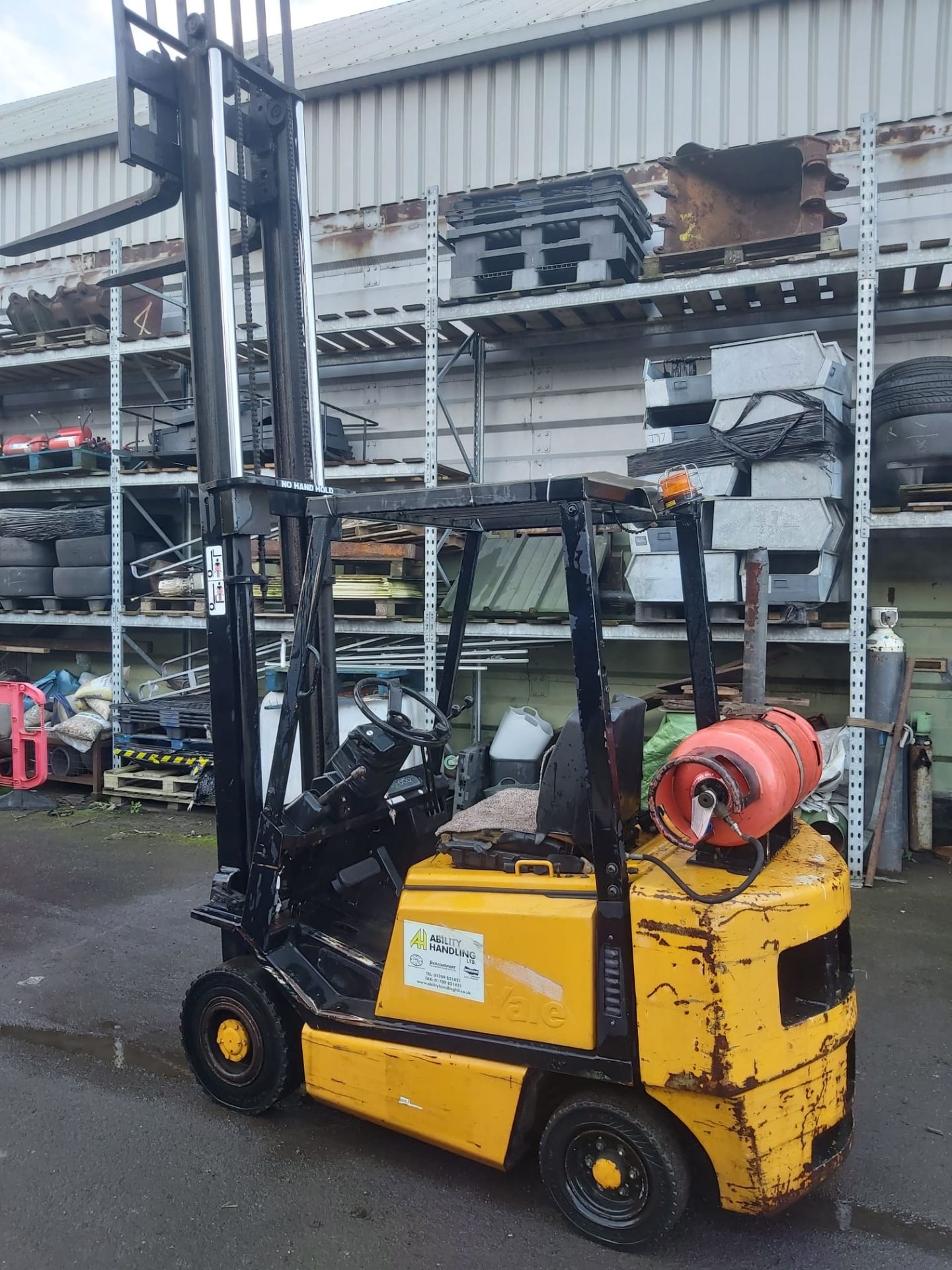 YALE 2 TONNE GAS FORKLIFT TRUCK *PLUS VAT* - Image 4 of 15