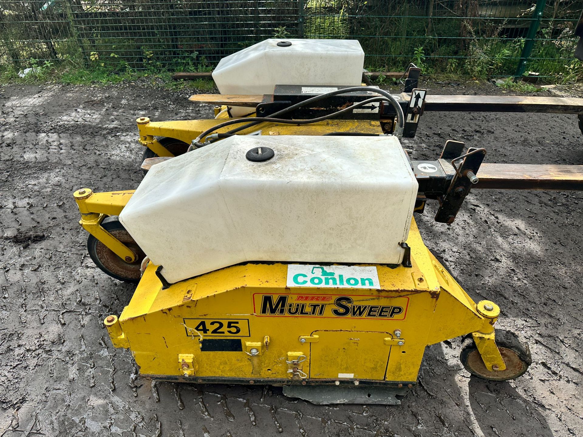 MULTISWEEP 425 SWEEPER COLLECTOR *PLUS VAT* - Image 3 of 9