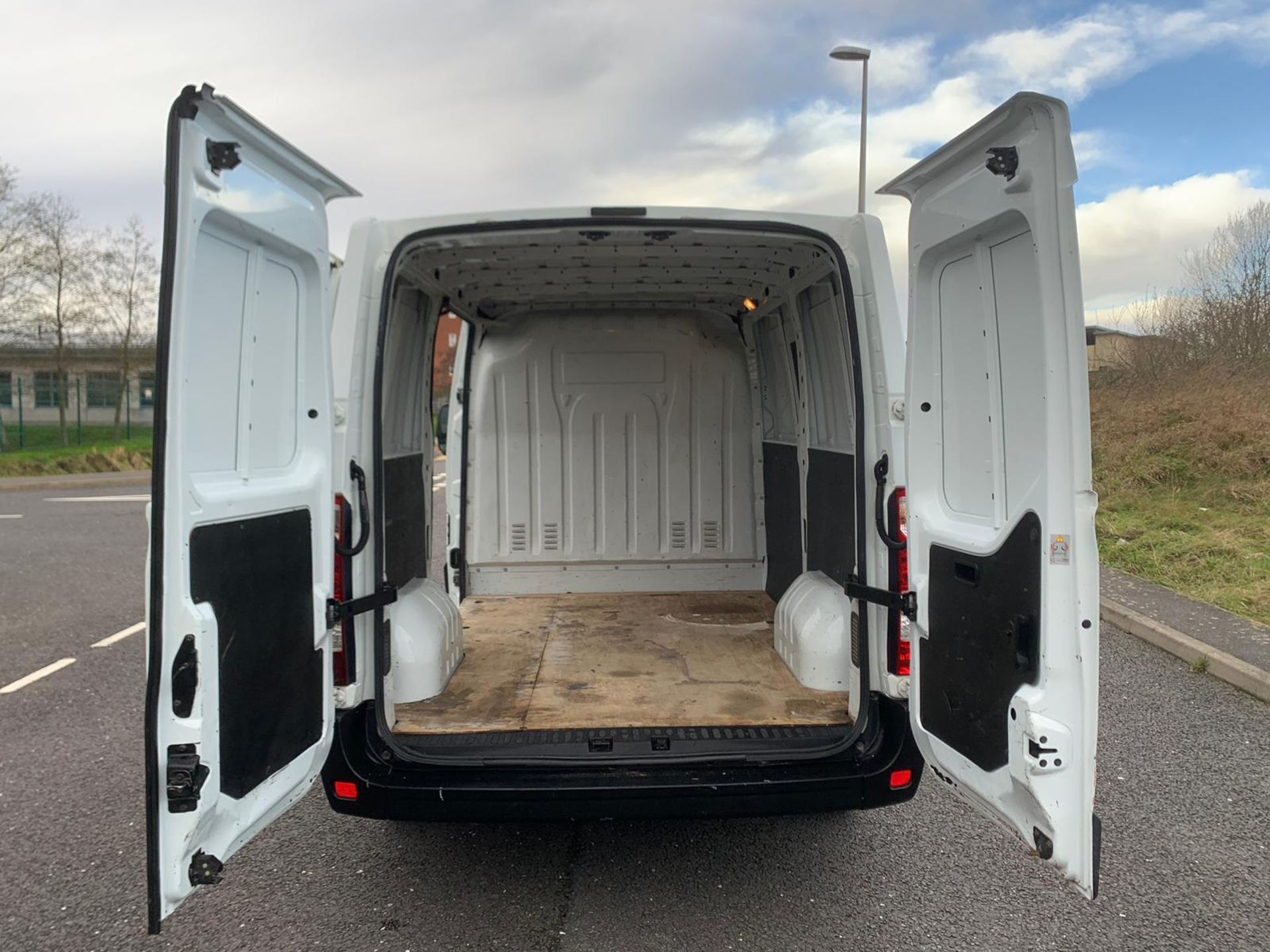 2014 NISSAN NV400 E DCI WHITE PANEL VAN *NO VAT* - Image 10 of 20