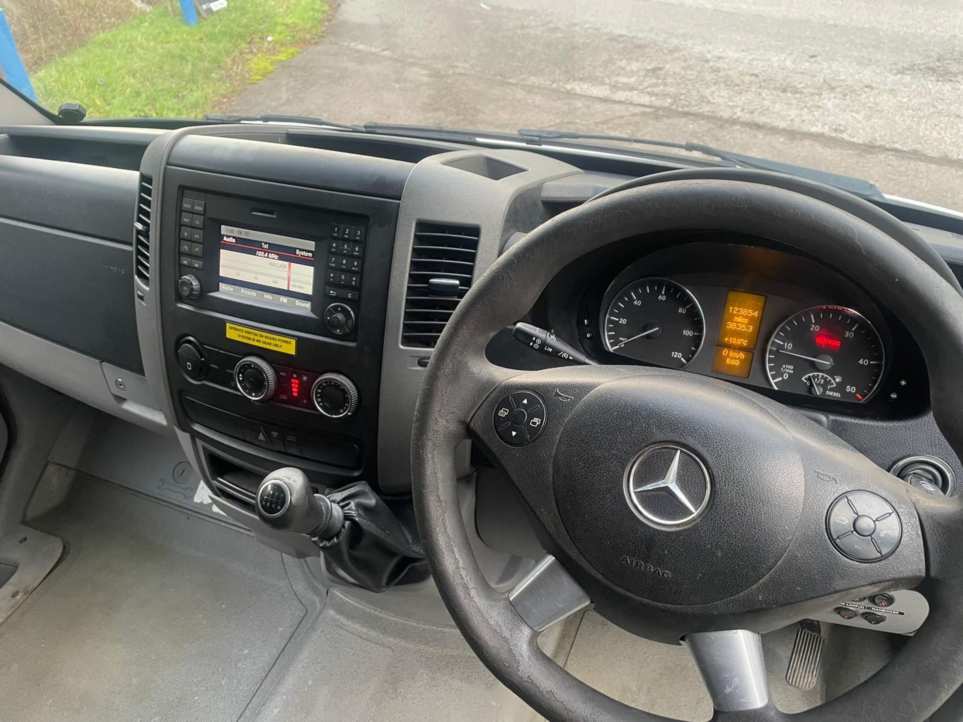 2017 MERCEDES-BENZ SPRINTER 314CDI WHITE PANEL VAN *NO VAT* - Image 28 of 38