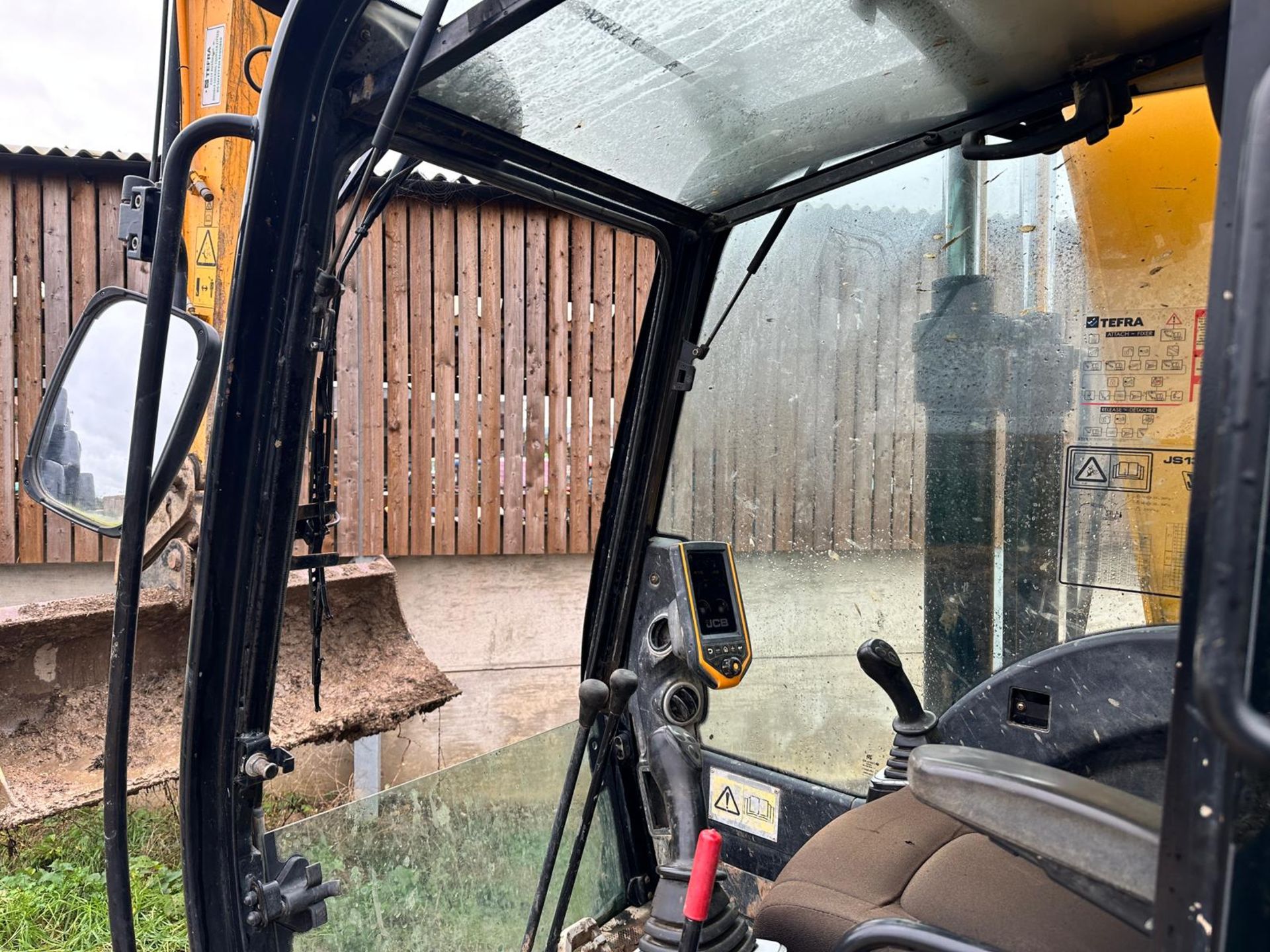 2014 JCB JS130LC T4i EXCAVATOR - 3383 HOURS! *PLUS VAT* - Image 18 of 22