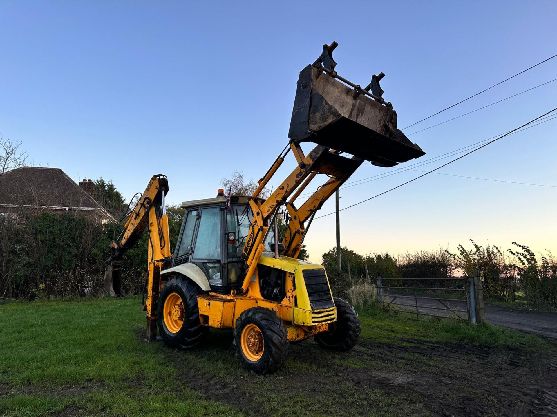 JCB 3CX SITEMASTER PLUS TURBO 4WD POWERSHIFT FRONT LOADER BACKHOE *PLUS VAT* - Image 3 of 28