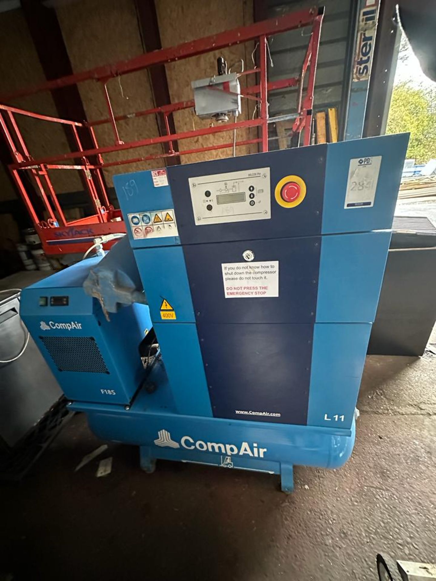 CompAir 11 FS-7.5A RECEIVER MOUNTED AIR COMPRESSOR, S185 DRYER, CONSEP 100 OIL SEPARATOR *PLUS VAT*