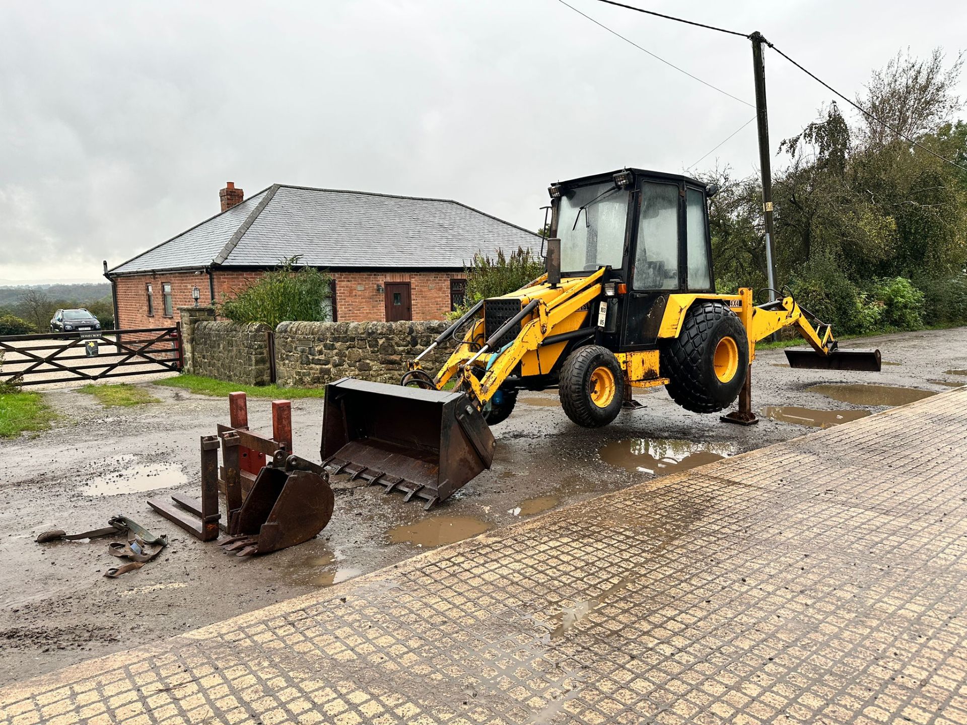 LEWIS BAGDER 4X4 FRONT LOADER BACKHOE *PLUS VAT* - Image 3 of 26