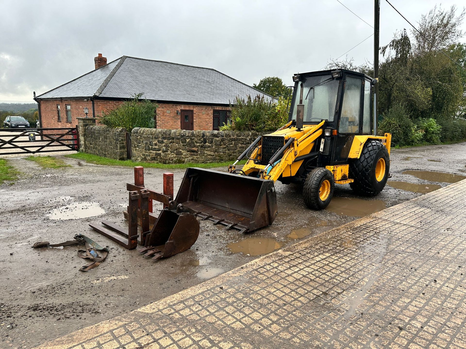 LEWIS BAGDER 4X4 FRONT LOADER BACKHOE *PLUS VAT*