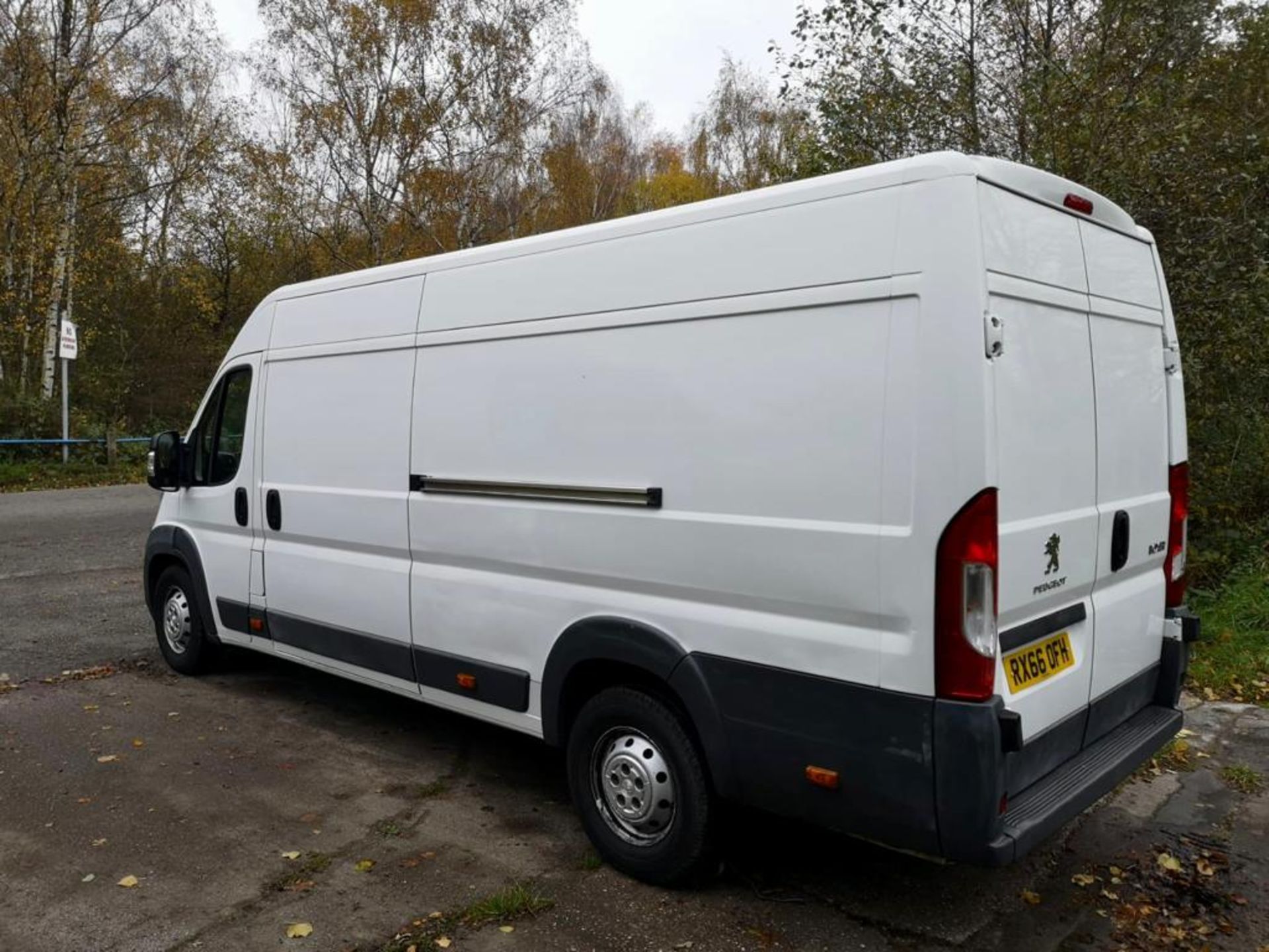 2016 PEUGEOT BOXER 435 L4H2 BLUE HDI WHITE PANEL VAN *NO VAT* - Image 4 of 12