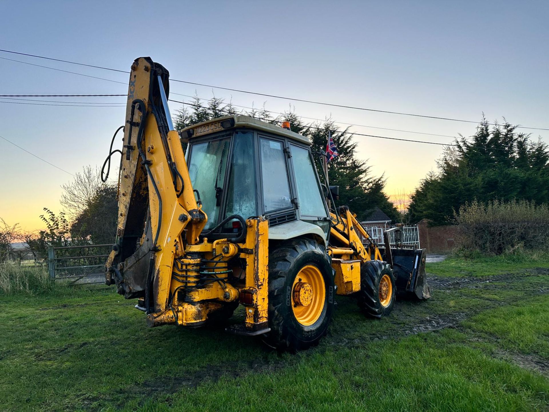 JCB 3CX SITEMASTER PLUS TURBO 4WD POWERSHIFT FRONT LOADER BACKHOE *PLUS VAT* - Image 6 of 28