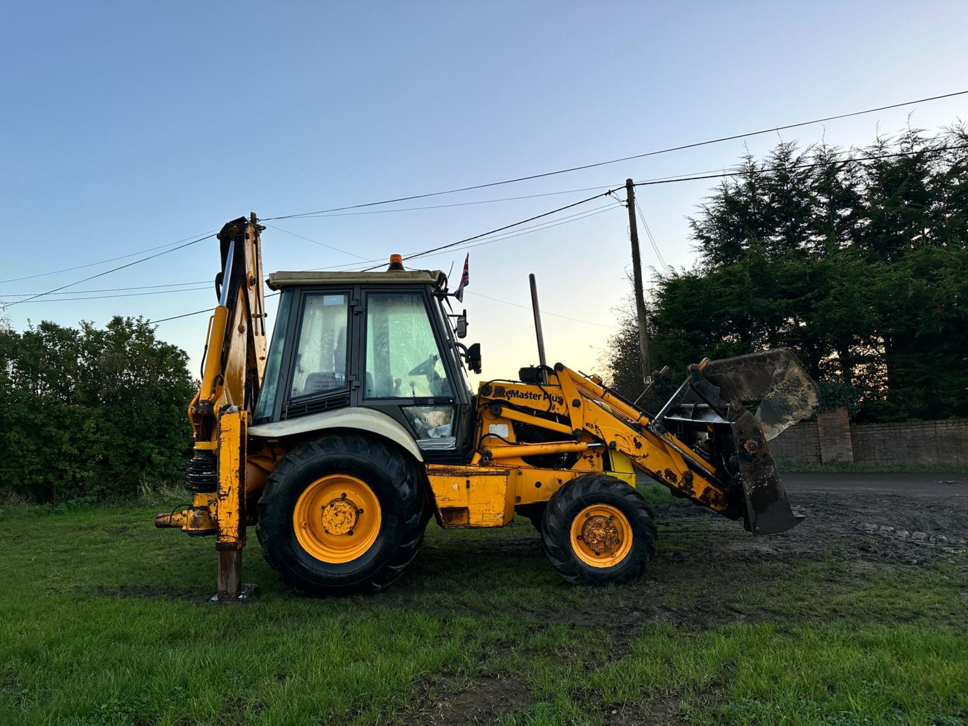 JCB 3CX SITEMASTER PLUS TURBO 4WD POWERSHIFT FRONT LOADER BACKHOE *PLUS VAT* - Image 4 of 28