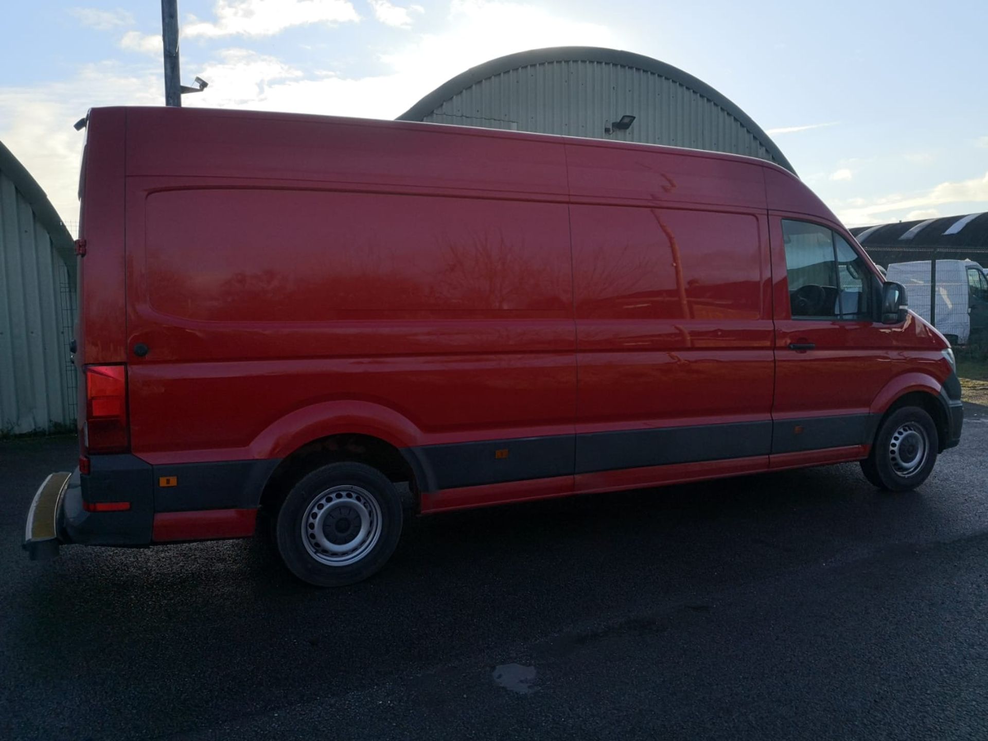 2018 VOLKSWAGEN CRAFTER CR35 STARTLINE TDI RED PANEL VAN *NO VAT* - Image 8 of 15