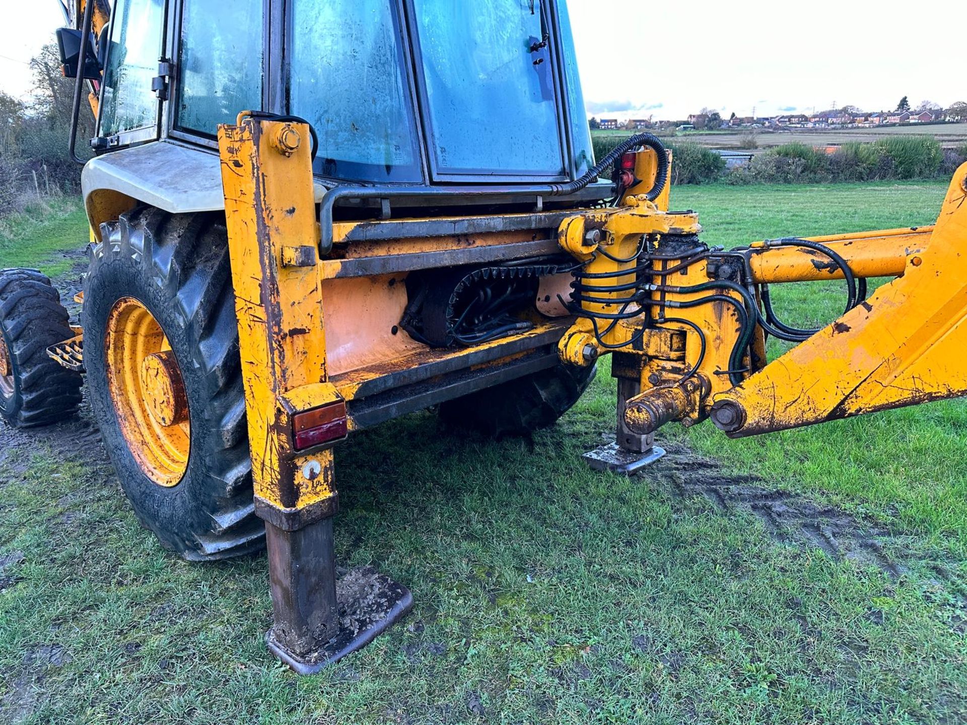 JCB 3CX SITEMASTER PLUS TURBO 4WD POWERSHIFT FRONT LOADER BACKHOE *PLUS VAT* - Image 9 of 28