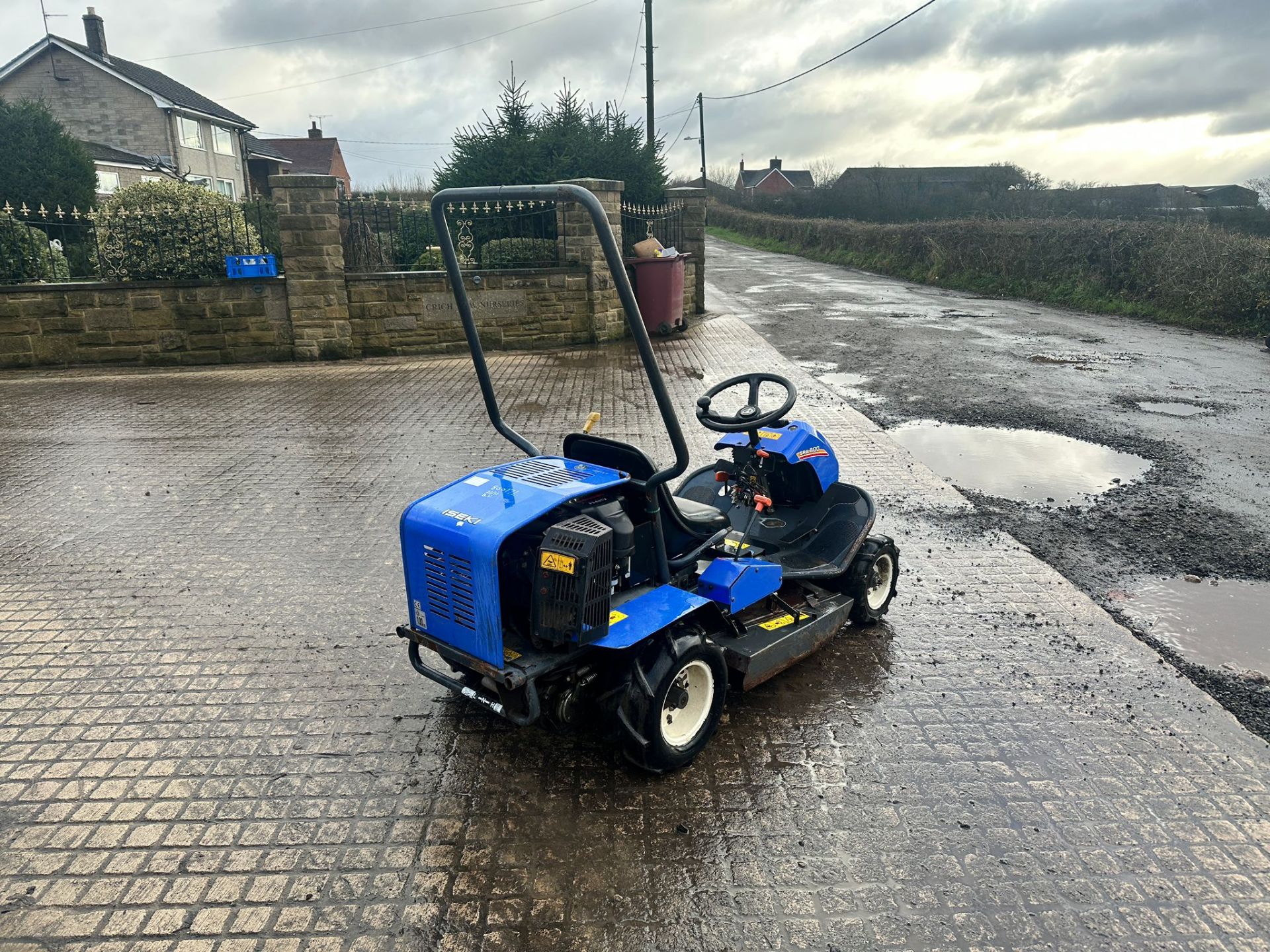 2015 ISEKI SRA800 RIDE ON BANK/SLOPE MOWER *PLUS VAT* - Image 6 of 12