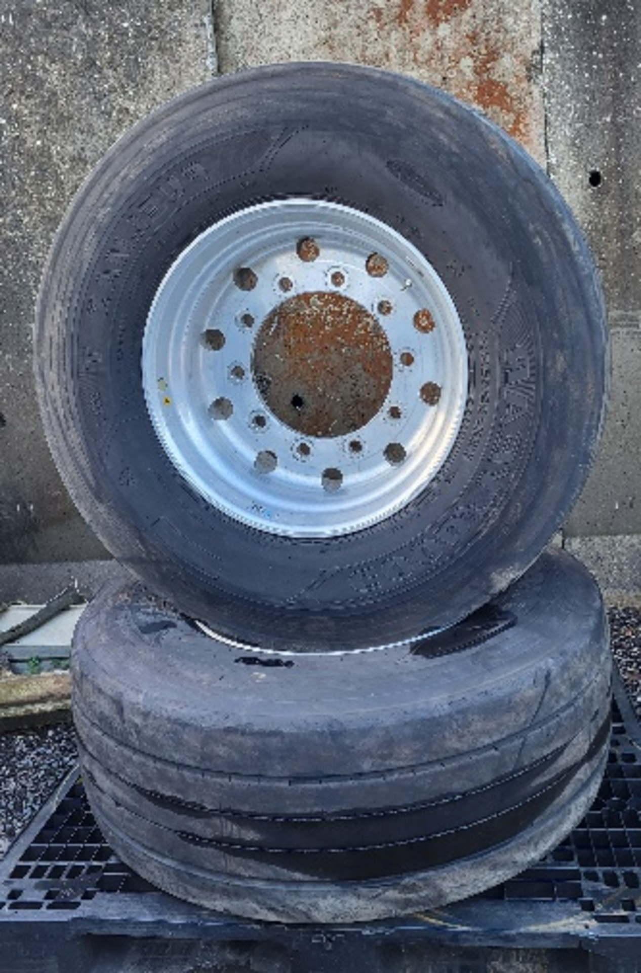 2 X XLITE SUPER SINGLE ALLOY TRAILER WHEELS FITTED WITH GOODYEAR 385-65 22.5 TYRES *PLUS VAT*