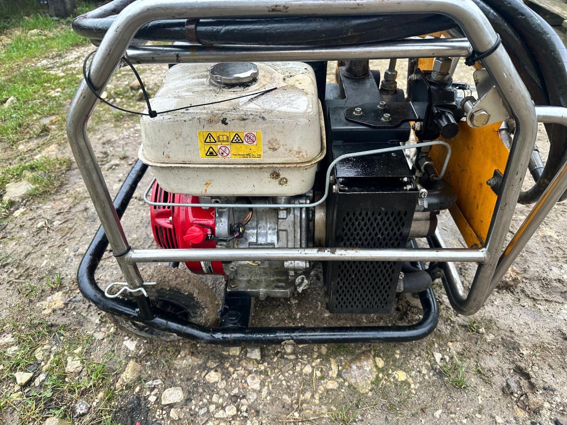2016 JCB BEAVER HYDRAULIC POWER PACK WITH HOSES AND BREAKER *PLUS VAT* - Image 8 of 11