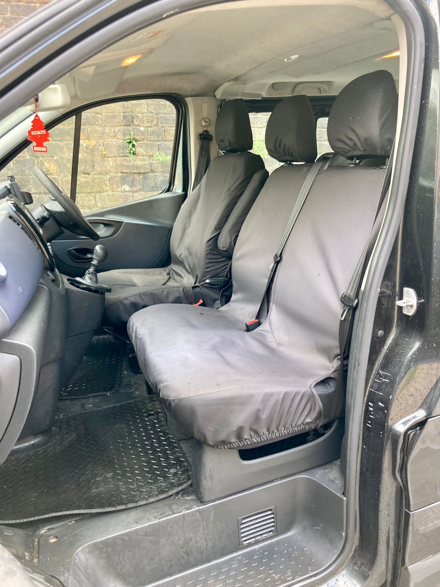 RAK 2017 VAUXHALL VIVARO 2900 COMBI CDTI BT S/S BLACK VAN DERIVED CAR