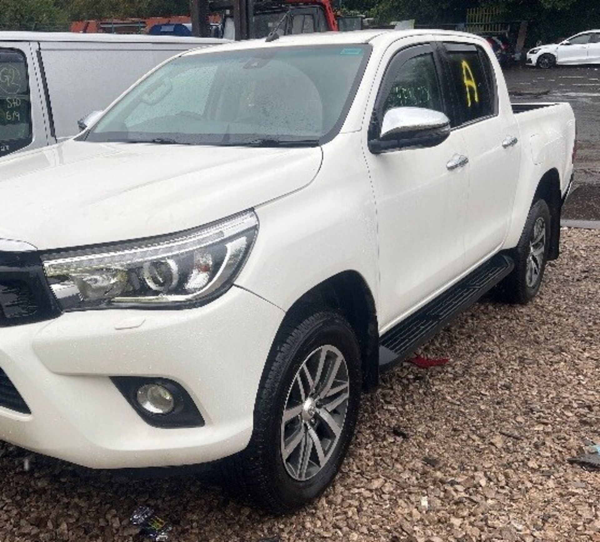 2018 TOYOTA HILUX INVINCIBLE D-4D 4WD DCB WHITE PICK UP *NO VAT*