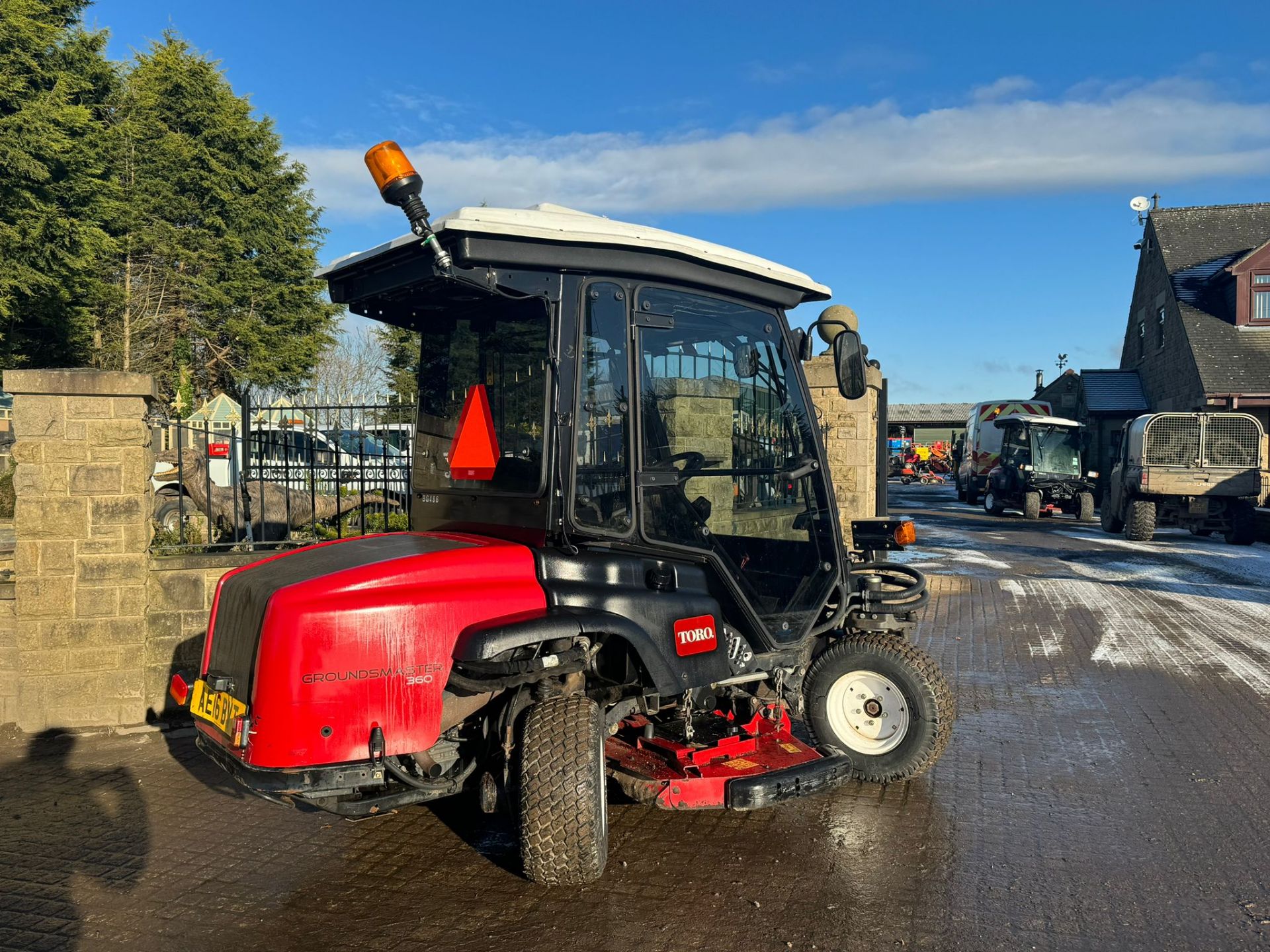 2016 Toro Groundmaster 360 Quad Steer Rotary Ride on Lawn Mower Bank Mower *PLUS VAT* - Image 12 of 17