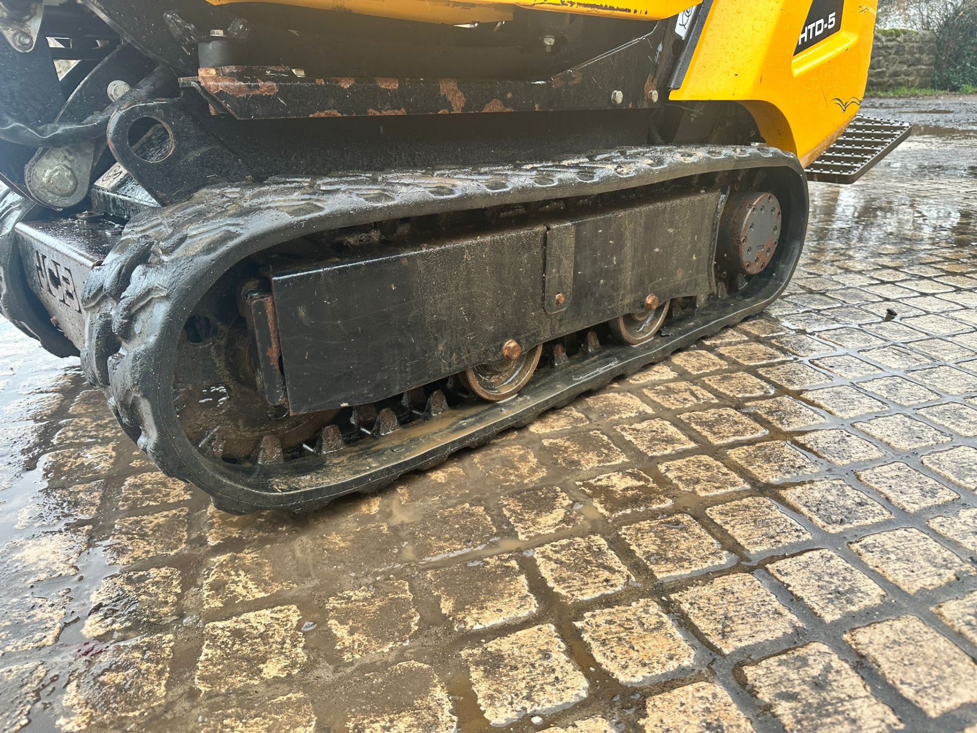 2022 JCB HTD-5 DIESEL TRACKED PEDESTRIAN HIGH TIP DUMPER WITH STEP *PLUS VAT* - Image 13 of 16