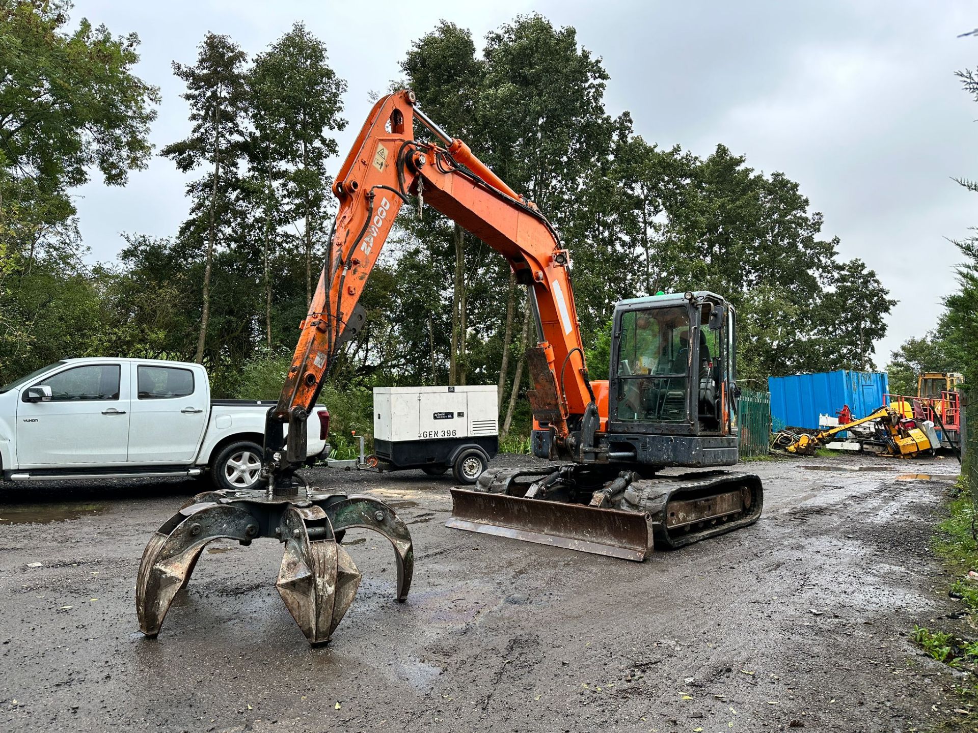 2012 DOOSAN DX80R EXCAVATOR WITH 5 TINE ORANGE PEEL GRAB *PLUS VAT*