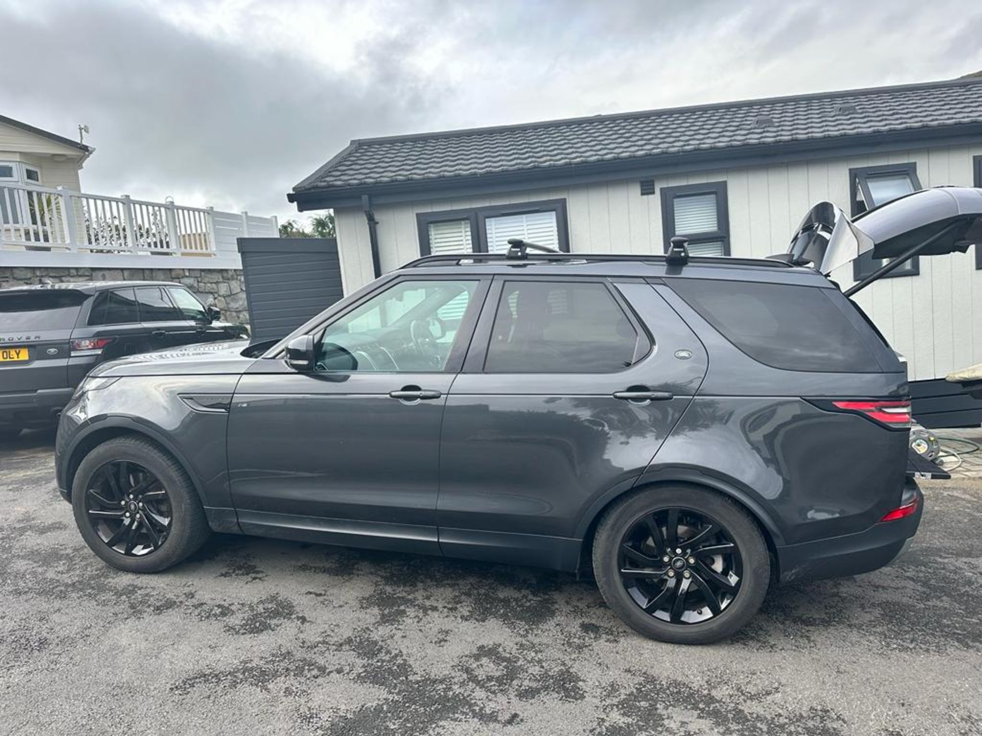 2018 LAND ROVER DISCOVERY HSE SD4 AUTO GREY SUV ESTATE *NO VAT* - Image 5 of 10