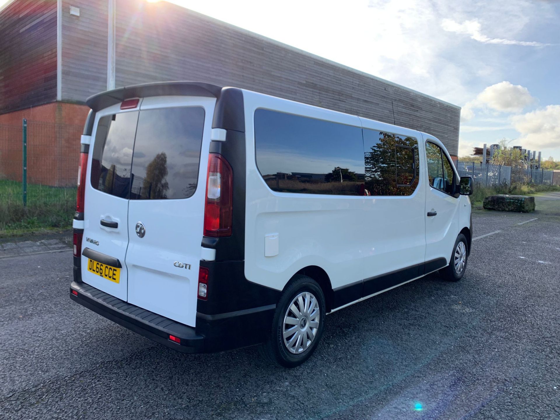 2016 VAUXHALL VIVARO 2900 CDTI WHITE PANEL VAN CAMPER CONVERSION *NO VAT* - Image 11 of 31