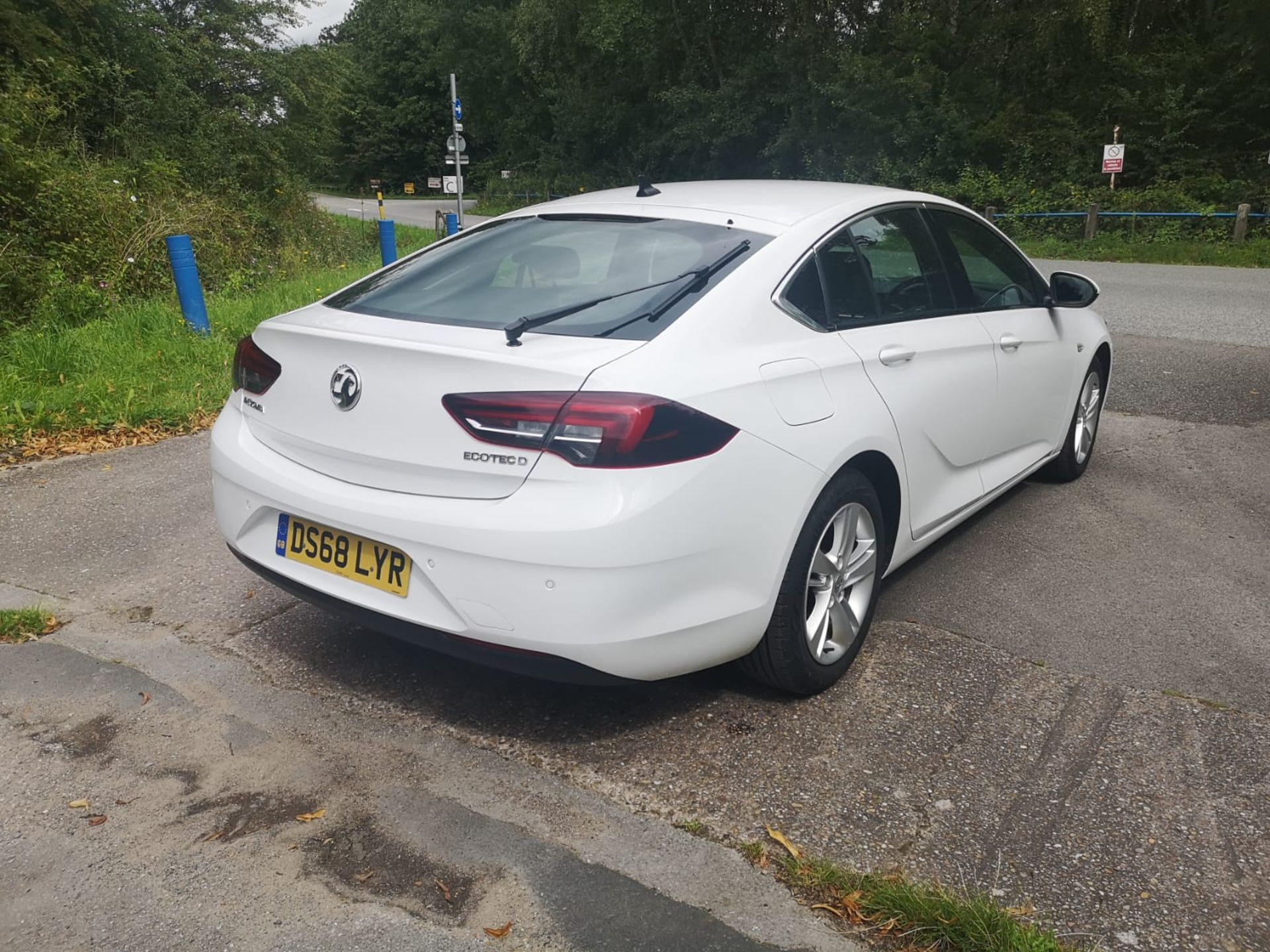 2018 VAUXHALL INSIGNIA TECH LINE NAV TURBO D WHITE HATCHBACK *NO VAT* - Image 4 of 14