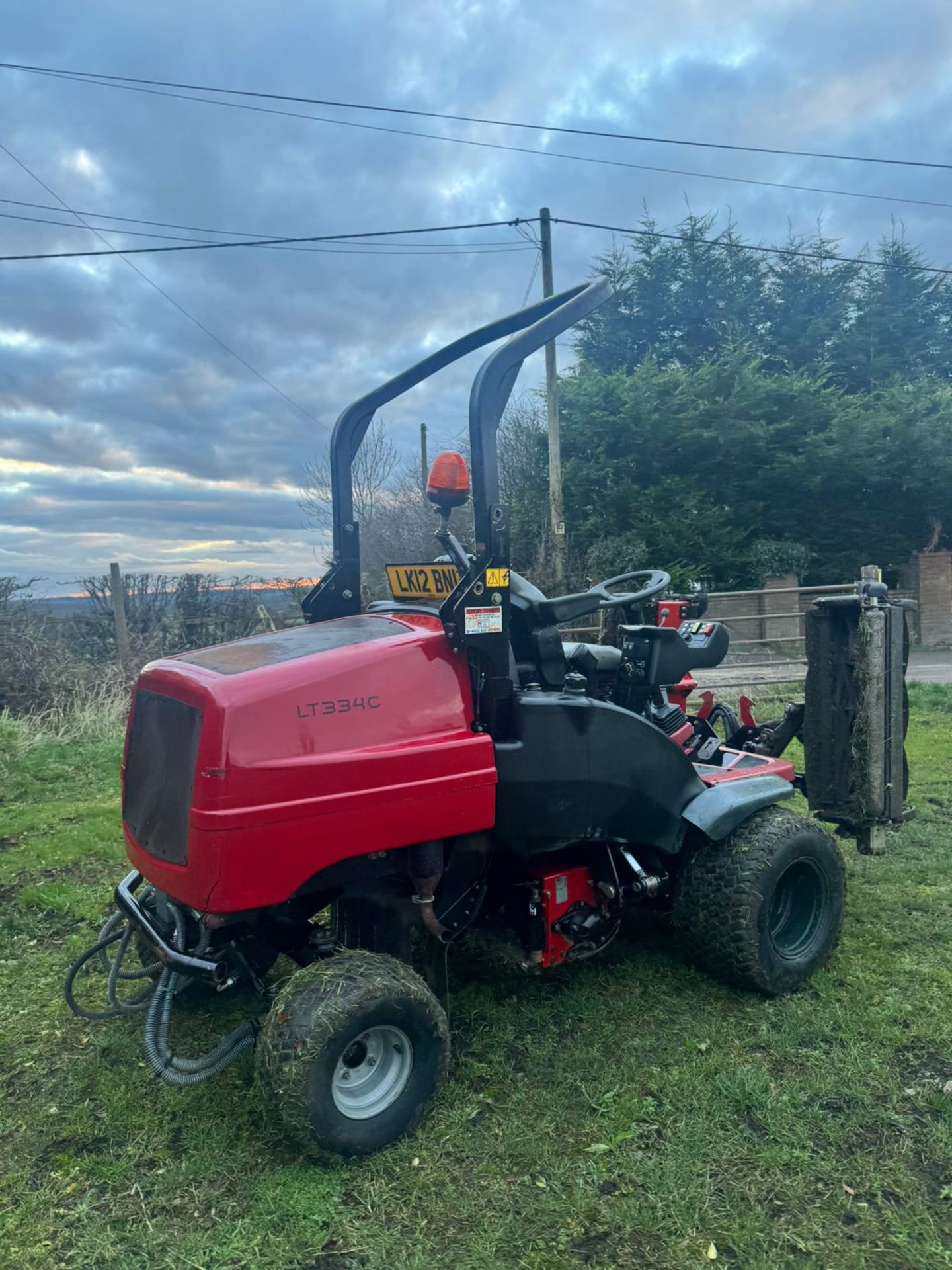 2012 Toro LT3340 Ride On Cylinder Mower *PLUS VAT* - Image 9 of 15