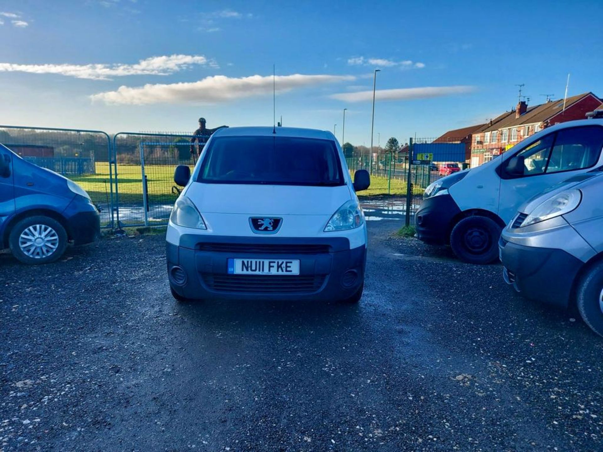 2011/11 REG PEUGEOT PARTNER 850 S HDI 90 1.6 DIESEL WHITE PANEL VAN *NO VAT* - Image 2 of 14