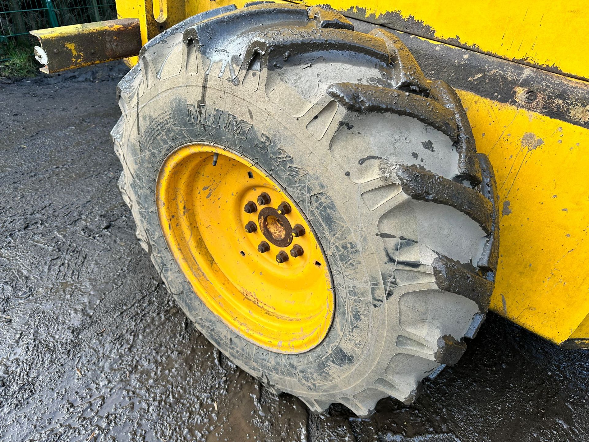 JCB 410 LOADING SHOVEL *PLUS VAT* - Image 8 of 16