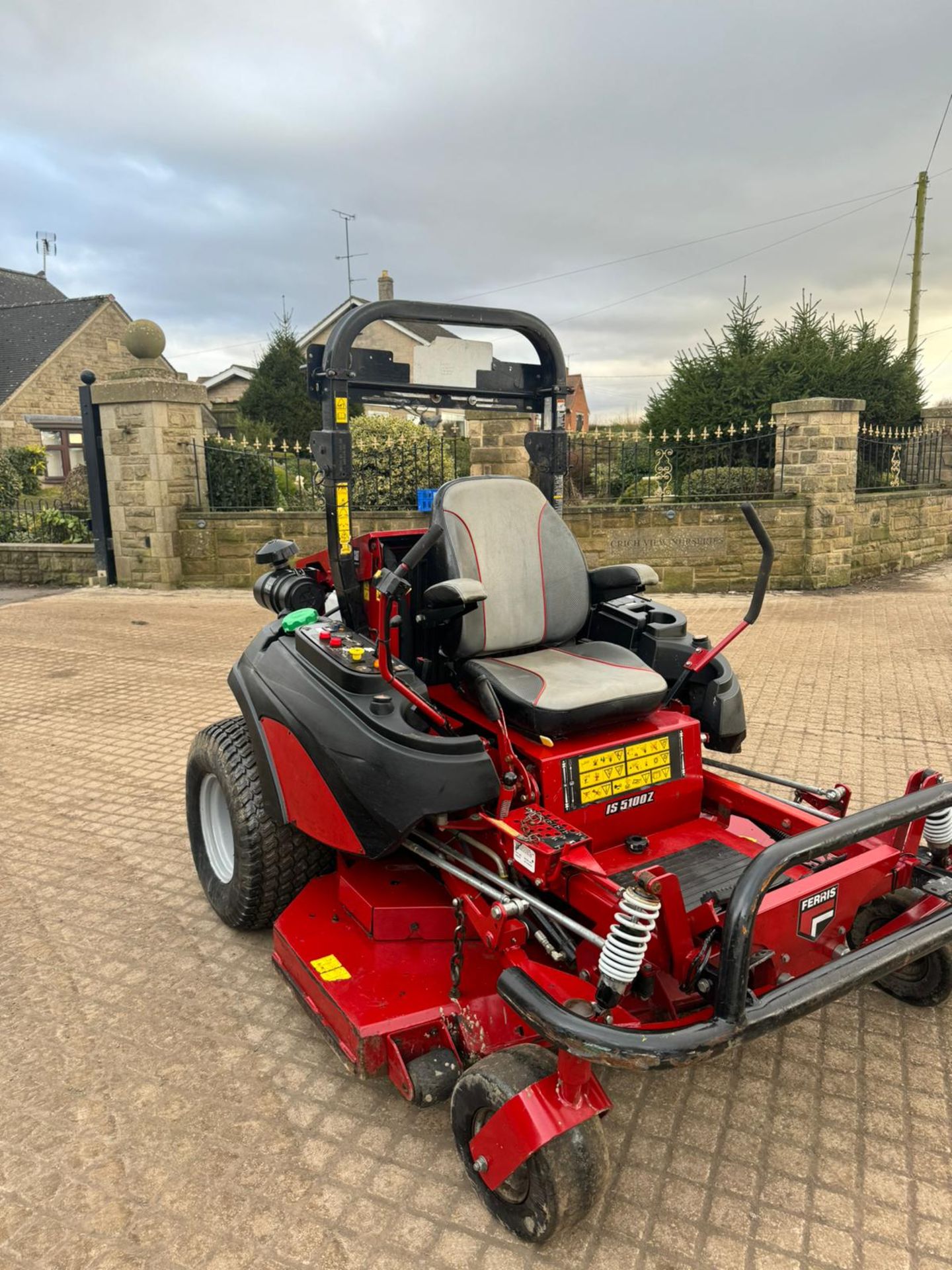 2016 FERRIS IS5100Z 61 INCH ZERO TURN MOWER CAT DIESEL ENGINE *PLUS VAT* - Image 2 of 16