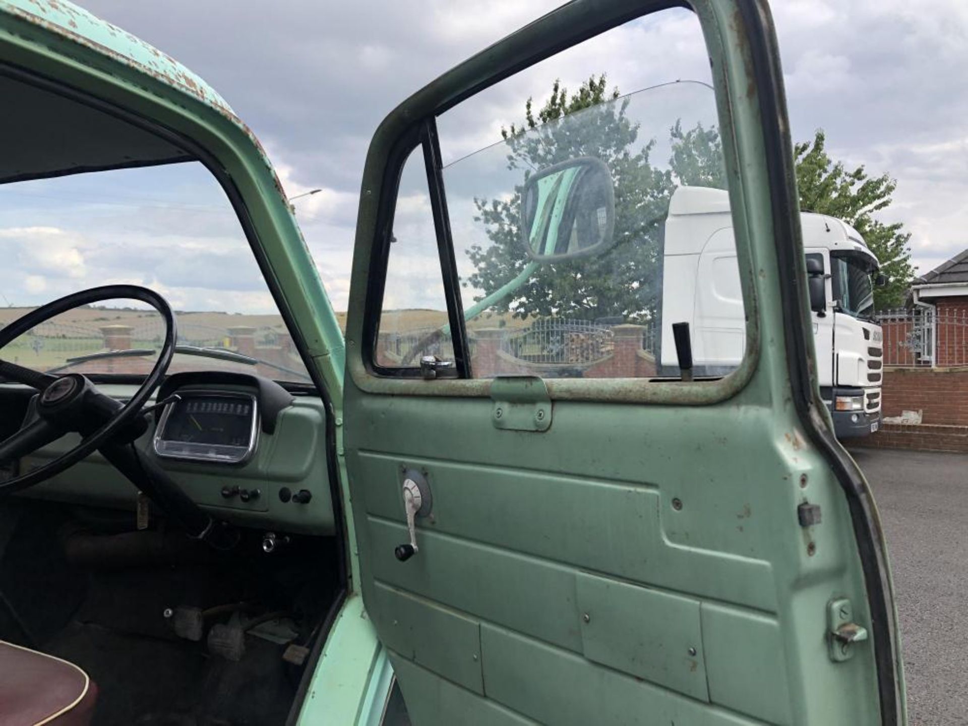 1970 BEDFORD J 4 TRUCK, ORIGINAL HORSON BODY, 14,000 MILES *NO VAT* - Image 12 of 19