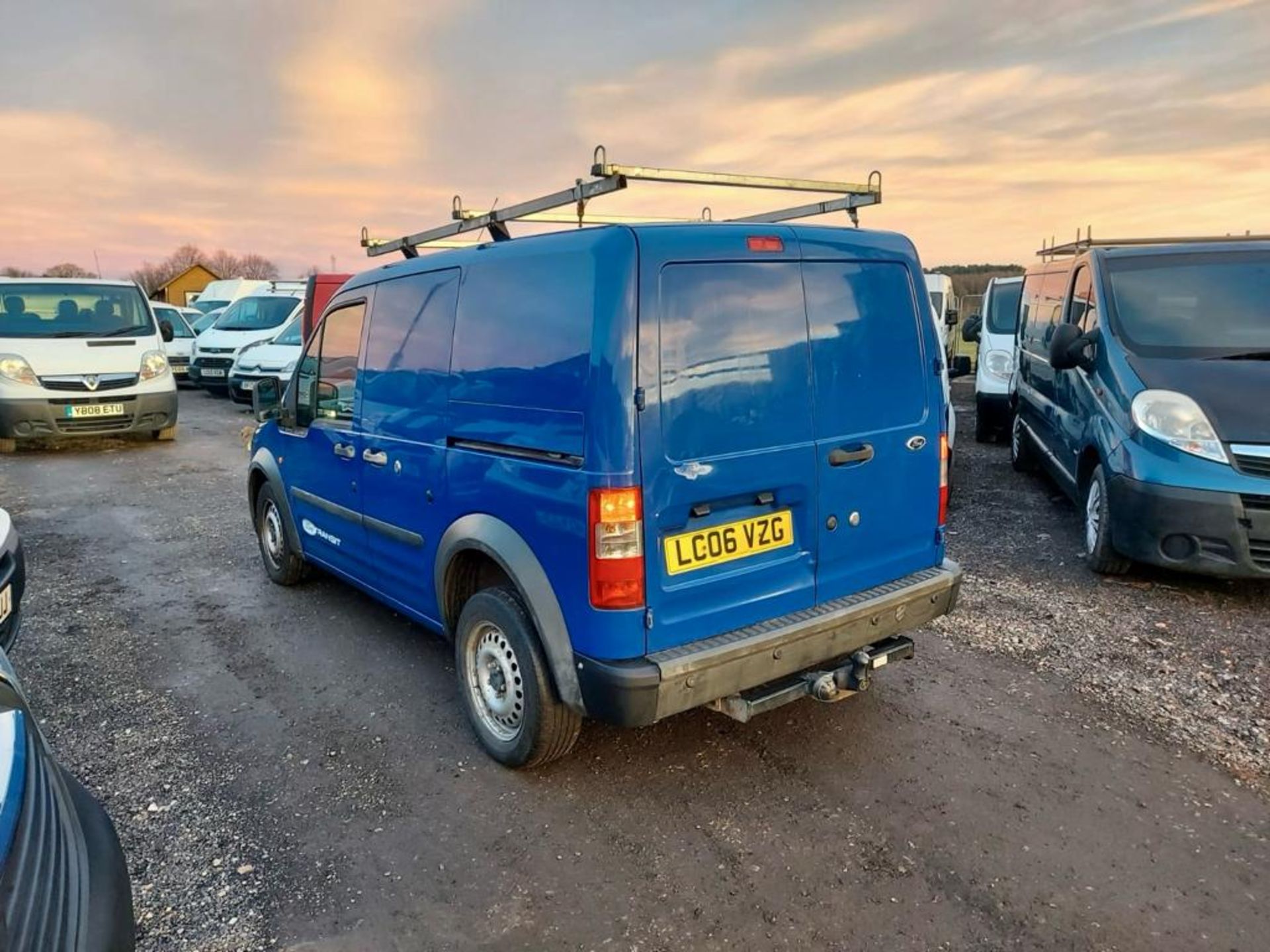 2006 FORD TRAN CONNECT L 220 TD SWB BLUE PANEL VAN *NO VAT* - Image 4 of 11