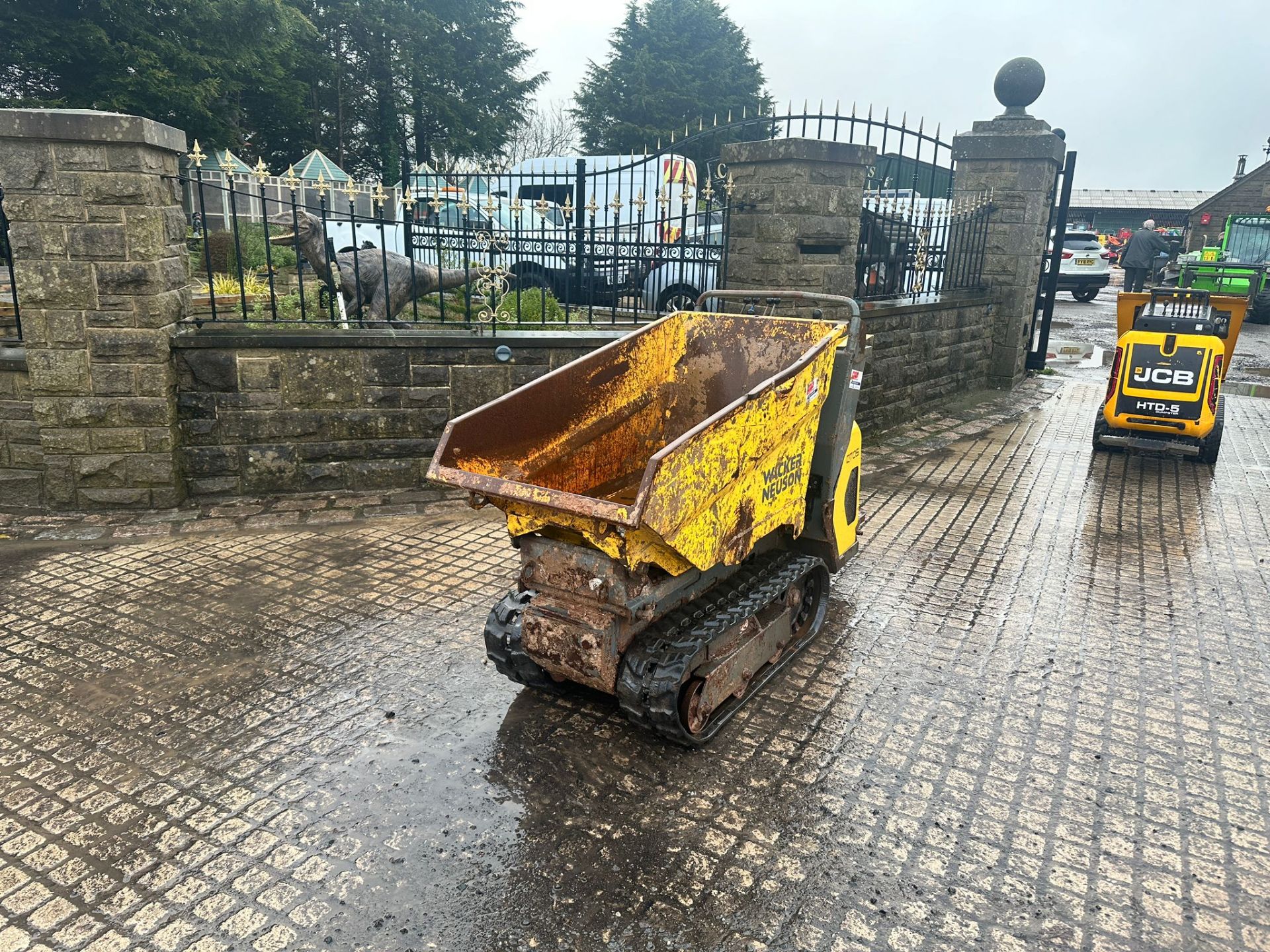 2016 WACKER NEUSON DT05D 500KG DIESEL TRACKED PEDESTRIAN DUMPER *PLUS VAT* - Image 7 of 11