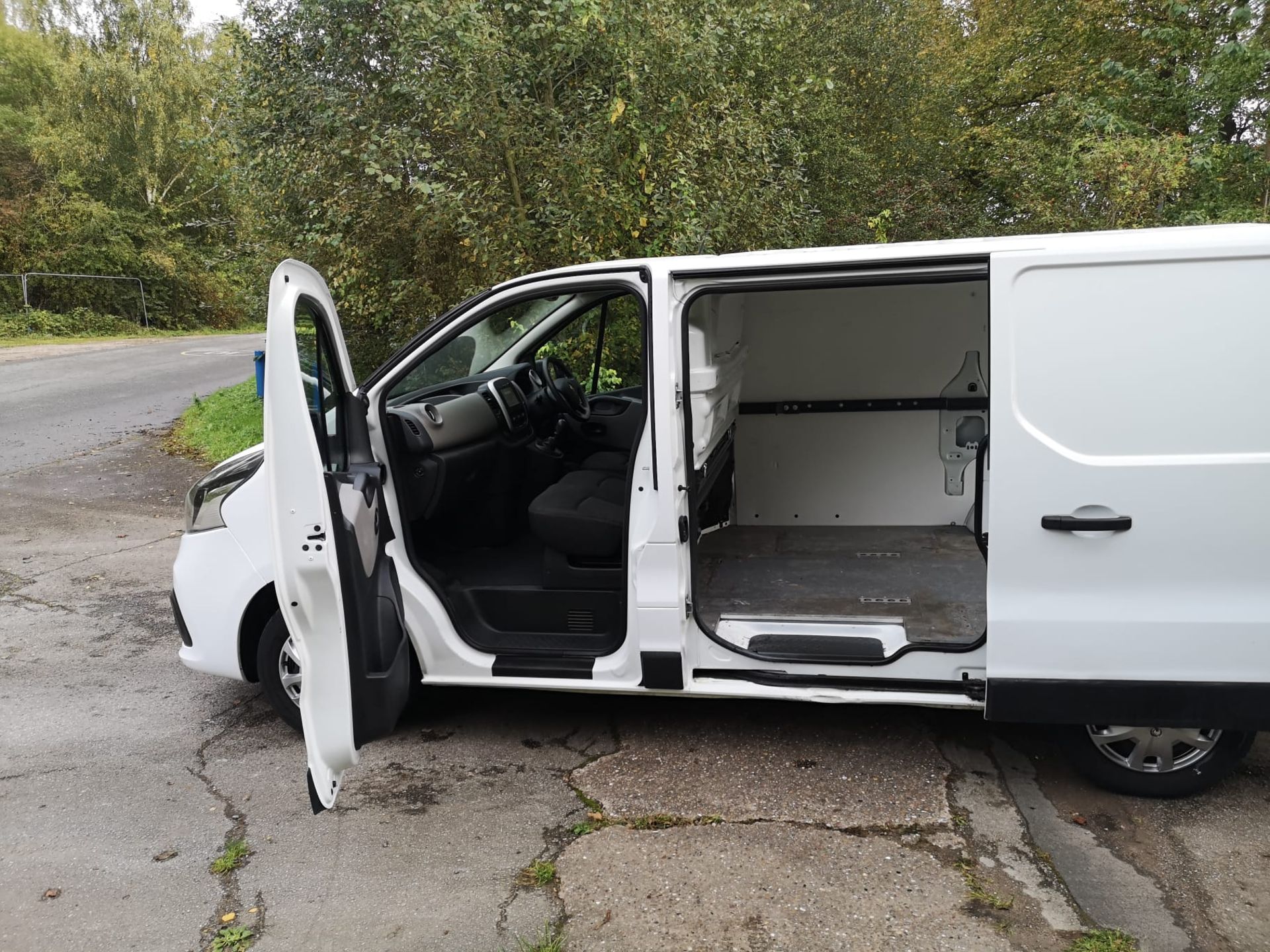 2017 RENAULT TRAFIC SL27 BUSINESS + DCI WHITE PANEL VAN *NO VAT* - Image 5 of 18