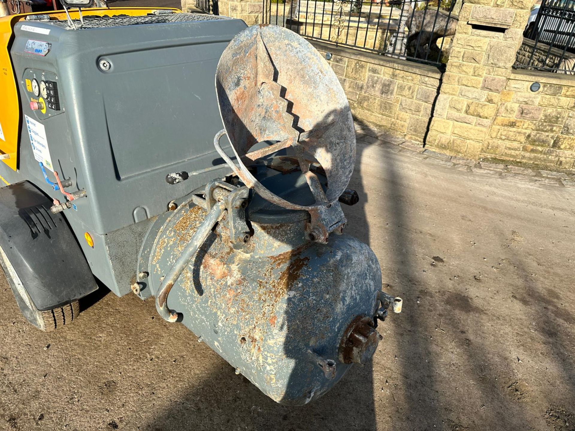 2020 Putzmeister M760DH UK Single Axle Mixokret Concrete Pump *PLUS VAT* - Image 12 of 13