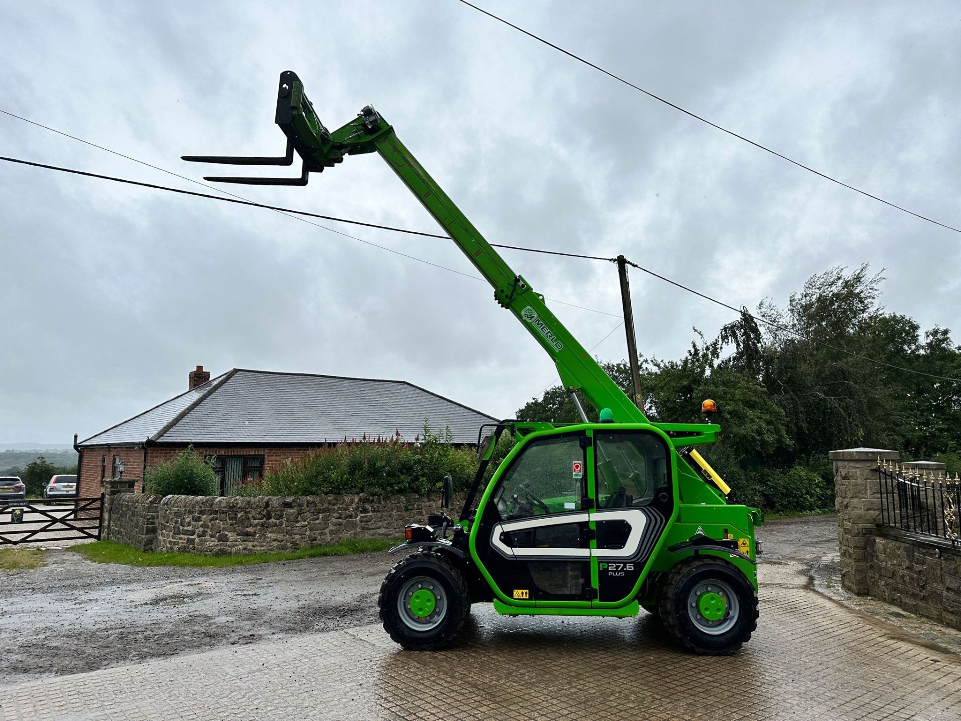 2022 MERLO P27.6 PLUS 4WD COMPACT TELESCOPIC TELEHANDLER *PLUS VAT* - Image 7 of 18