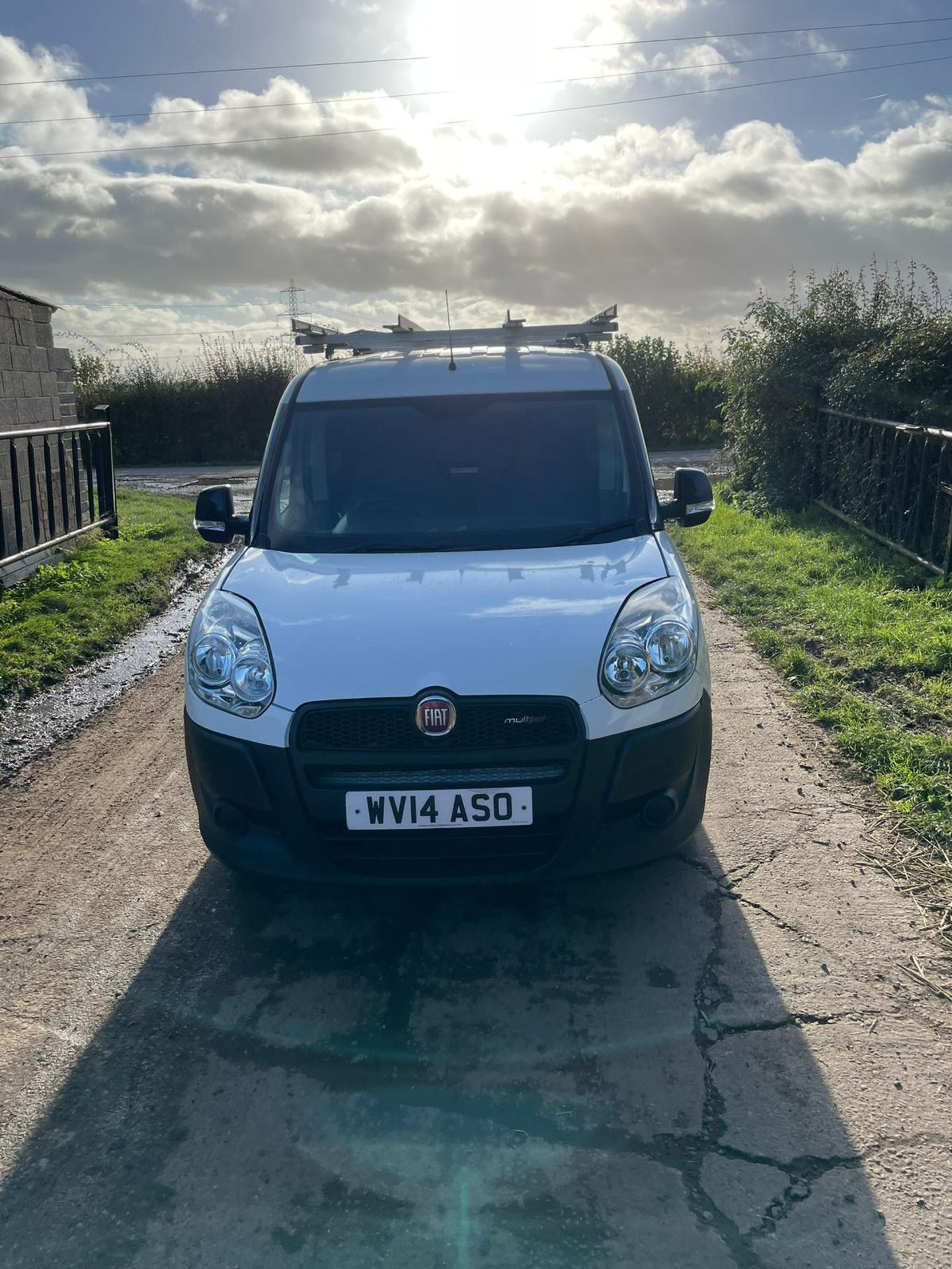 2014/14 REG FIAT DOBLO 16V MULTIJET 1.6 DIESEL WHITE PANEL VAN, SHOWING 3 FORMER KEEPERS *NO VAT* - Image 2 of 9