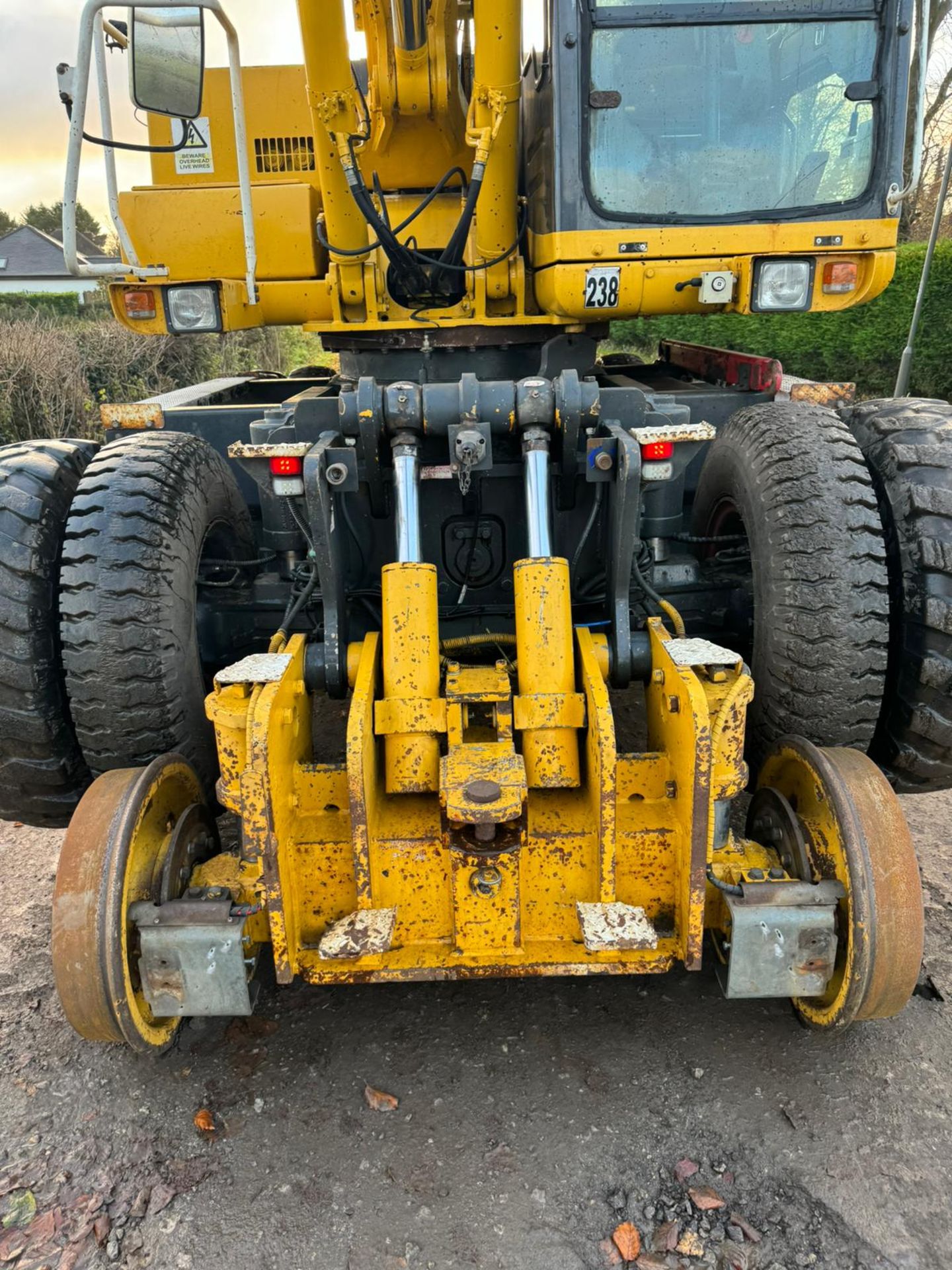 KOMATSU PW150ES-6K 4WD WHEELED EXCAVATOR C/W 2016 ENGCON EC219 TILTROTATOR & RAILWAY GEAR - Image 10 of 22